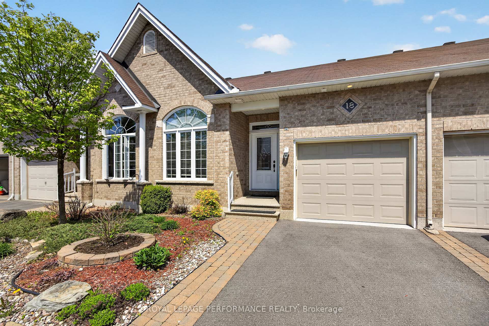 18 Chapelier Private, Orleans - Cumberland and Area — photo 4 of 5
