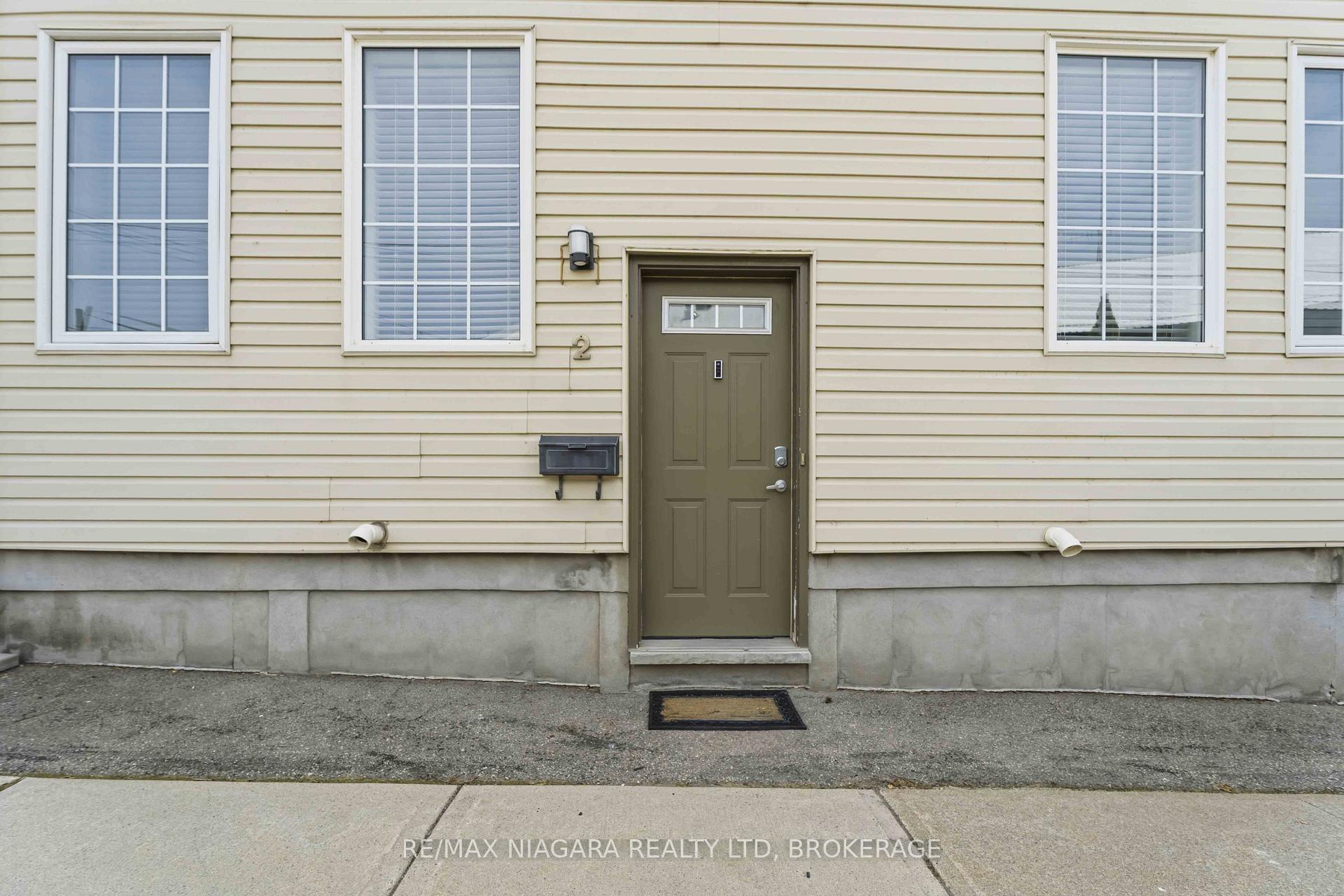 49 Ontario Street 2, Grimsby — photo 4 of 5