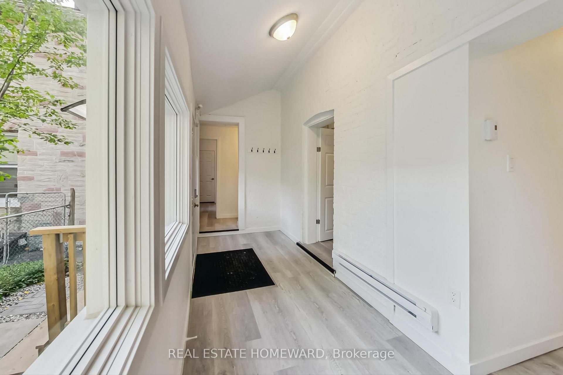 91 Water Street S, Cambridge — photo 4 of 5