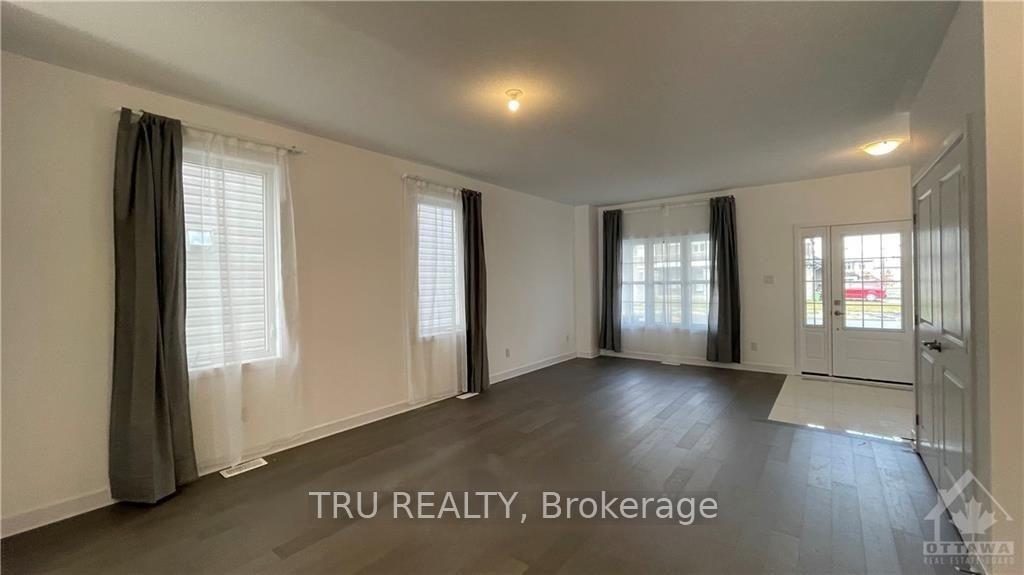49 DUN SKIPPER Drive, Blossom Park - Airport and Area — photo 3 of 5