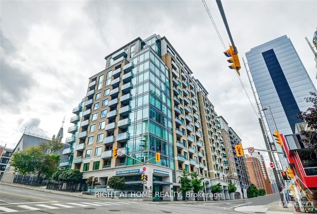 238 BESSERER Street 404, Lower Town - Sandy Hill, ON K1N 6B1 — Lower Town - Sandy Hill, Ontario