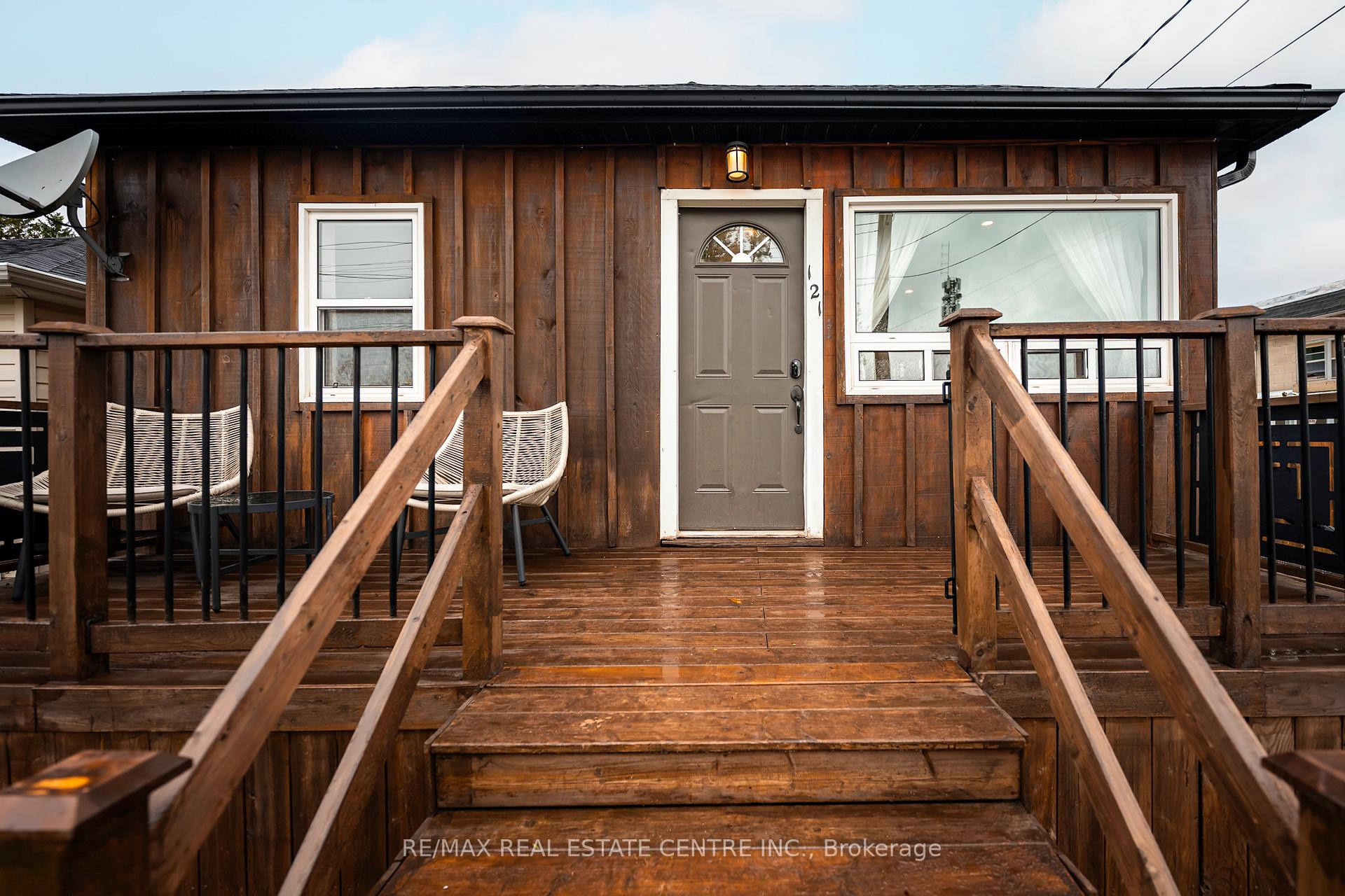 121 Proton Street N, Southgate — photo 3 of 5