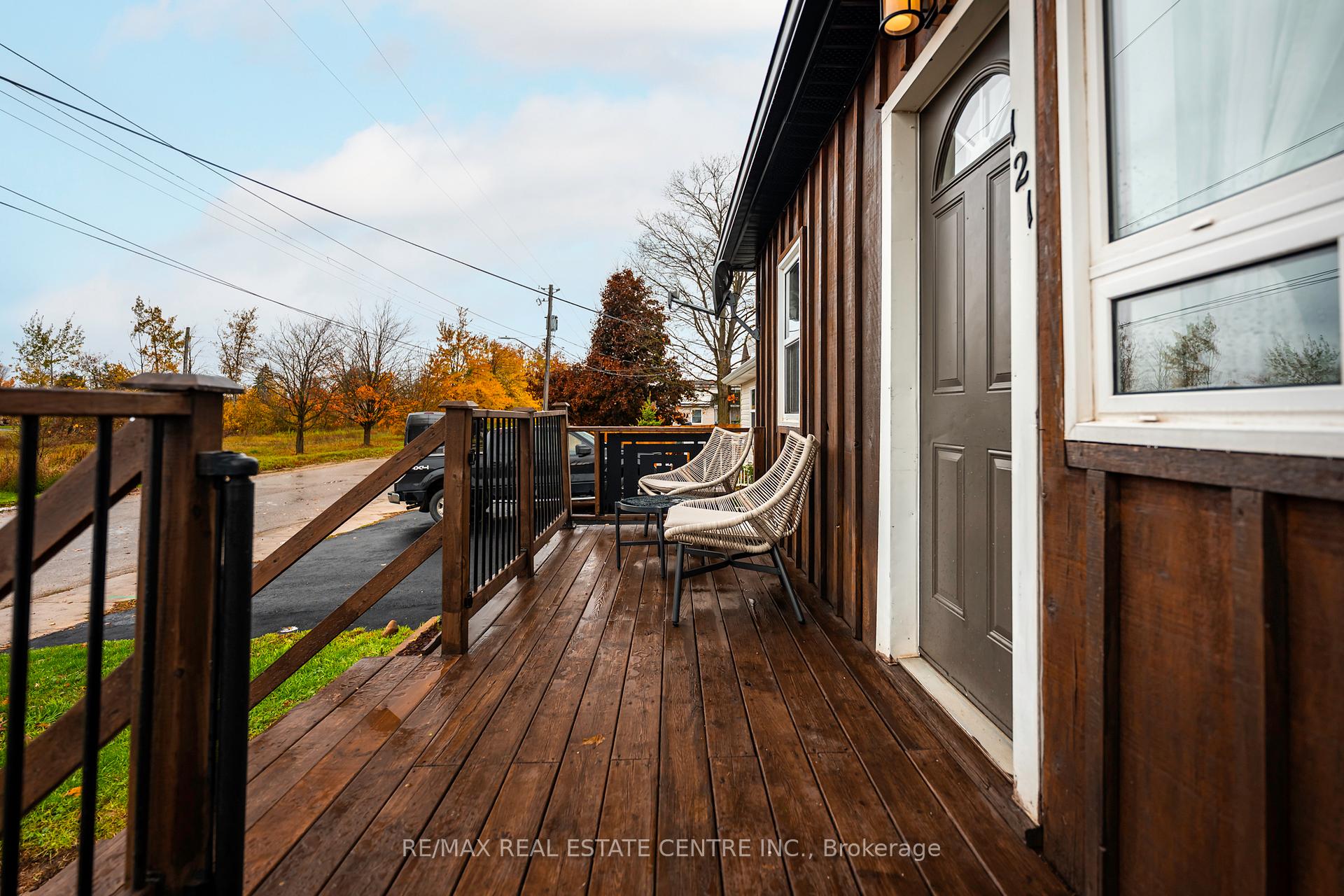 121 Proton Street N, Southgate — photo 4 of 5