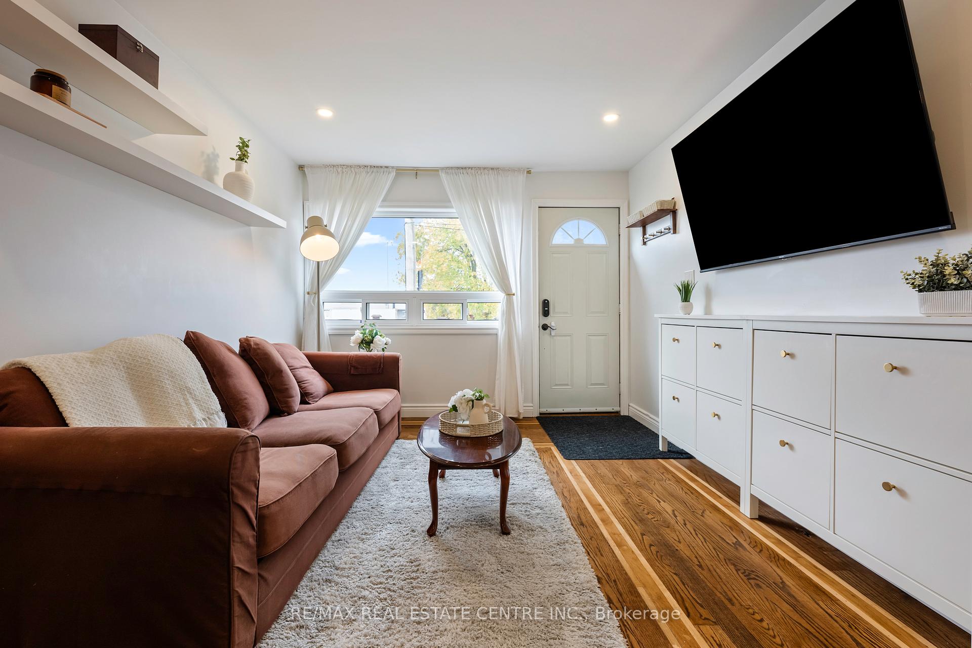 121 Proton Street N, Southgate — photo 5 of 5