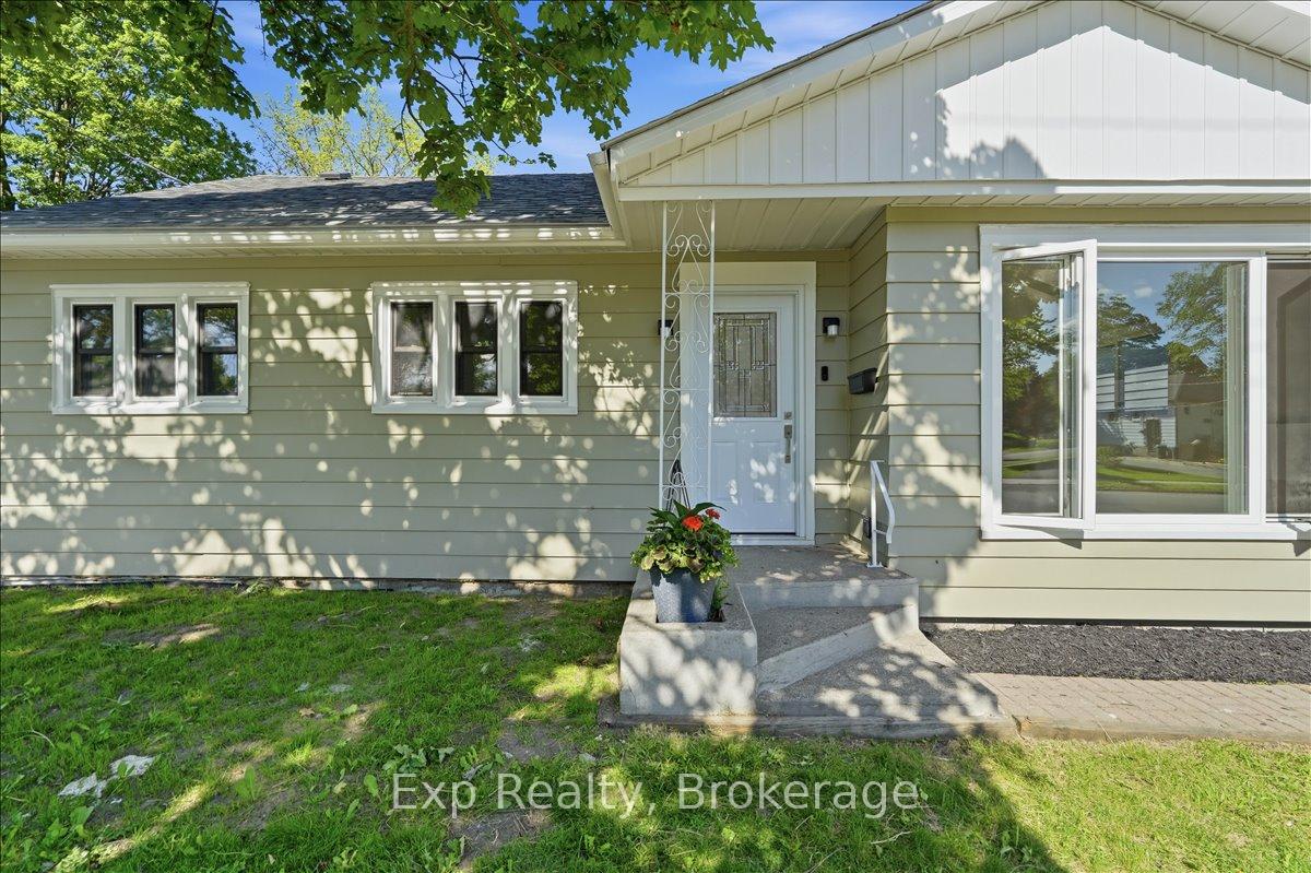 110 Hastings Drive, Belleville — photo 2 of 5