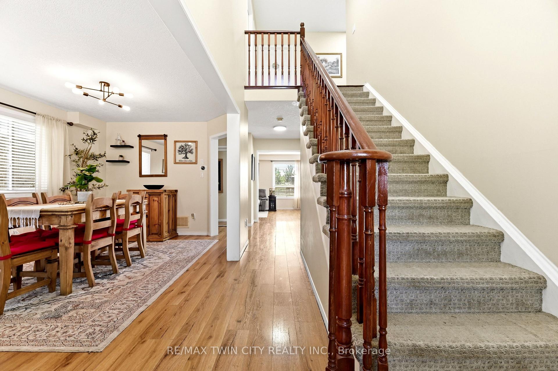 6 Jones Lane, Brantford — photo 3 of 5