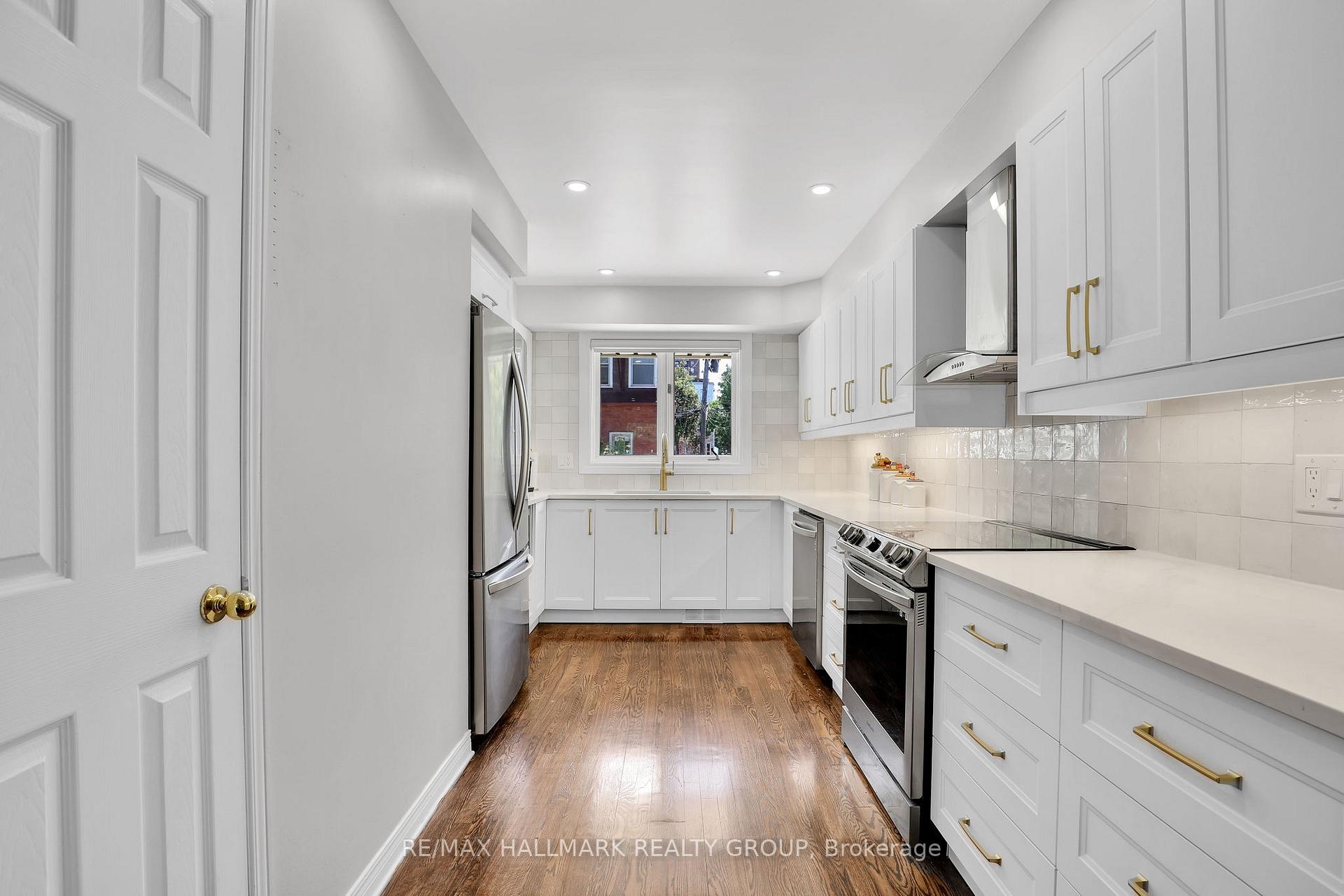 49B First Avenue, Glebe - Ottawa East and Area — photo 5 of 5
