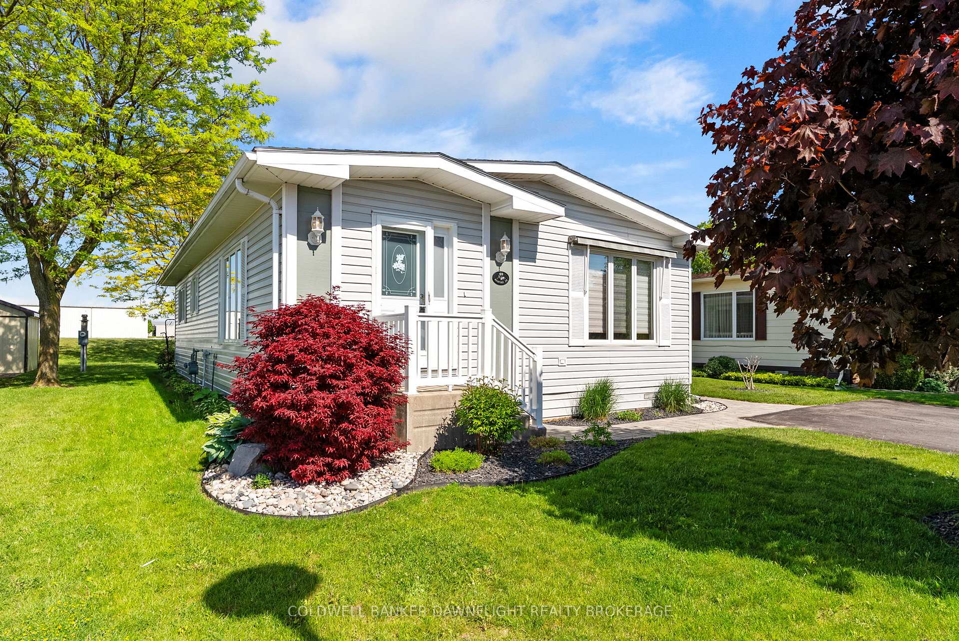 48 Redford Drive, South Huron — photo 2 of 5