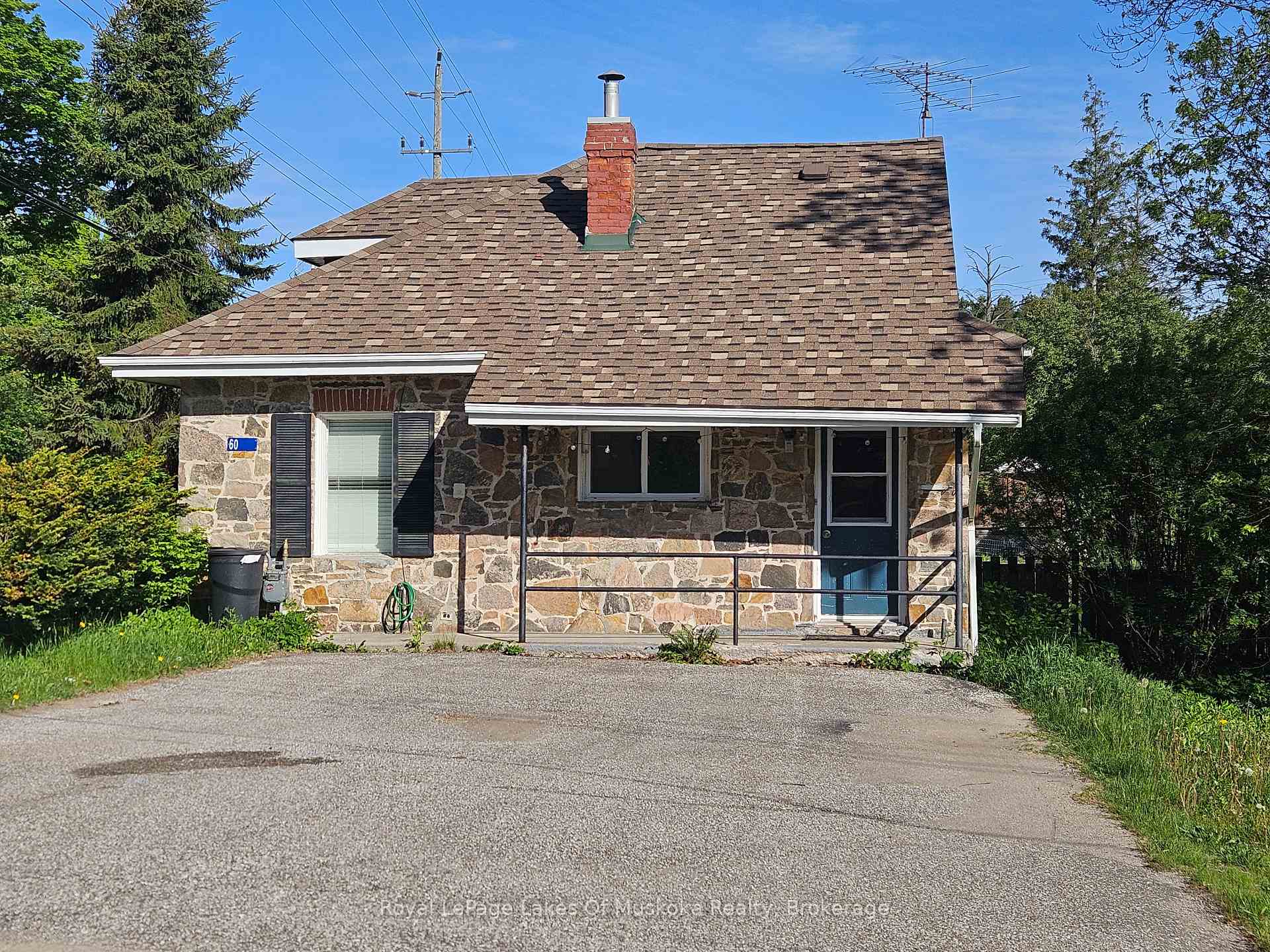 60 West Road W, Huntsville, ON P1H 1L8 — Huntsville, Ontario