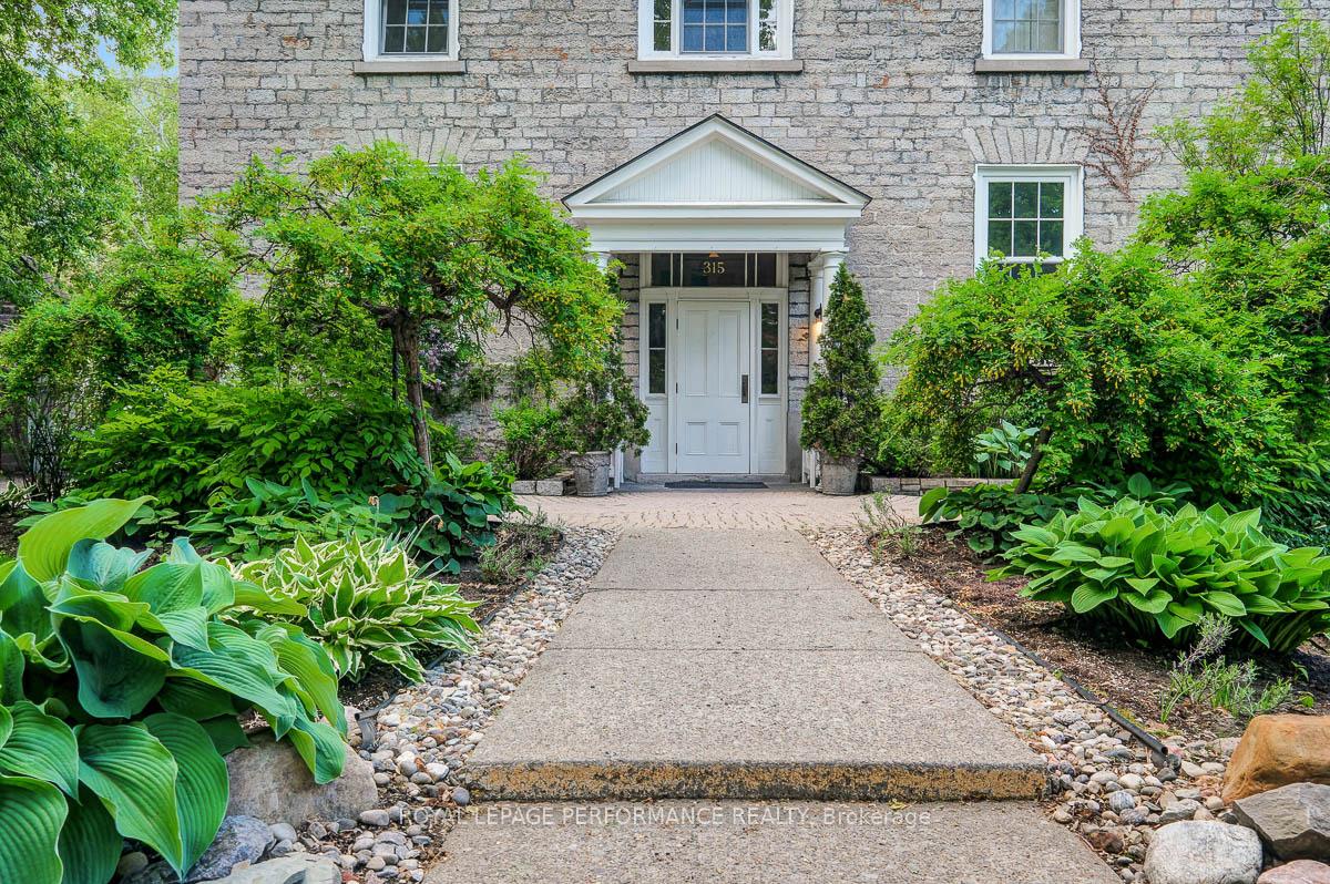 315 Daly Avenue 3, Lower Town - Sandy Hill — photo 2 of 5