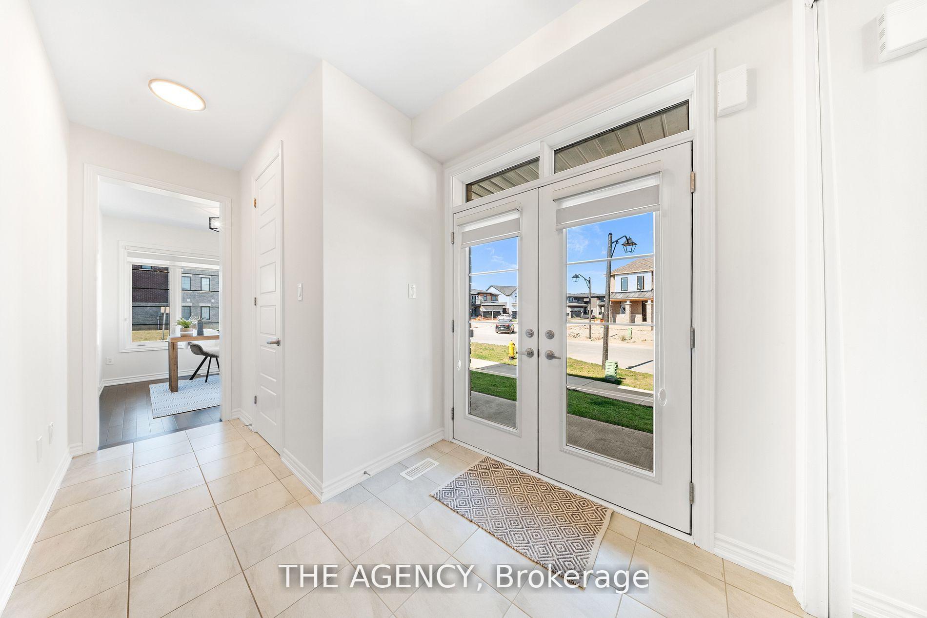 1 Bee Crescent, Brantford — photo 4 of 5