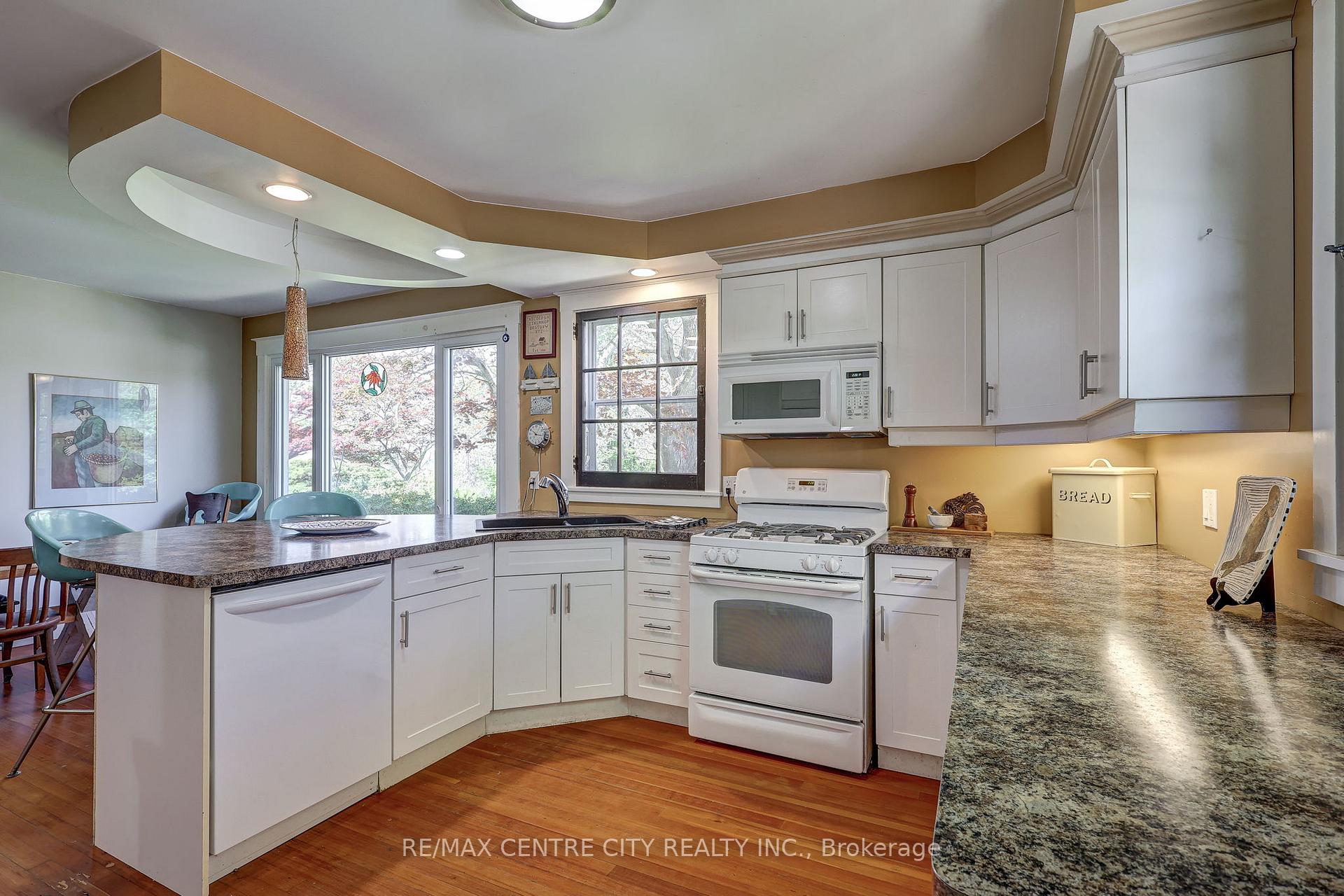 4491 East Road E, Central Elgin — photo 3 of 5