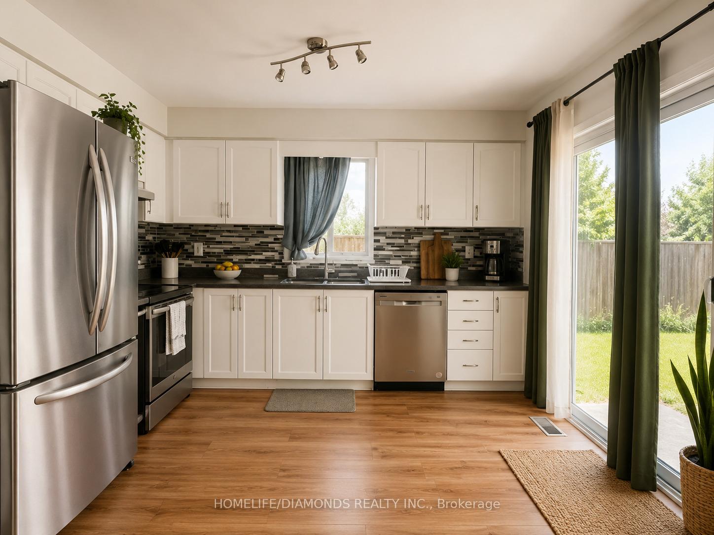 32 WOODLAND Drive, Welland — photo 2 of 5