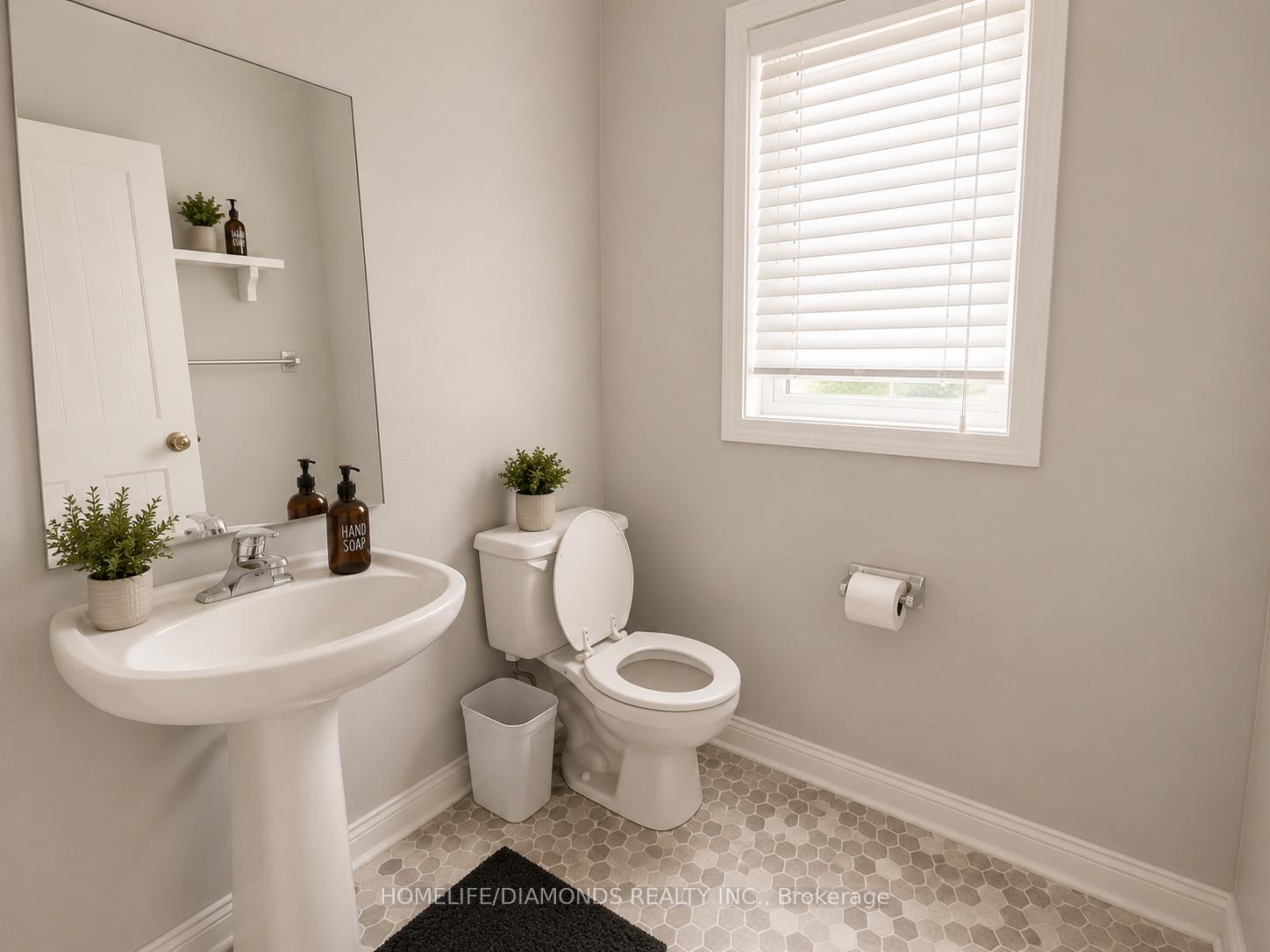 32 WOODLAND Drive, Welland — photo 5 of 5