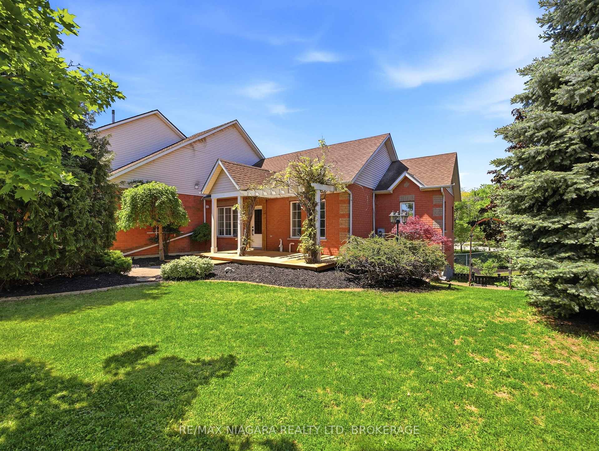 41 Morrison Crescent, Grimsby, ON L3M 5K5 — Grimsby, Ontario