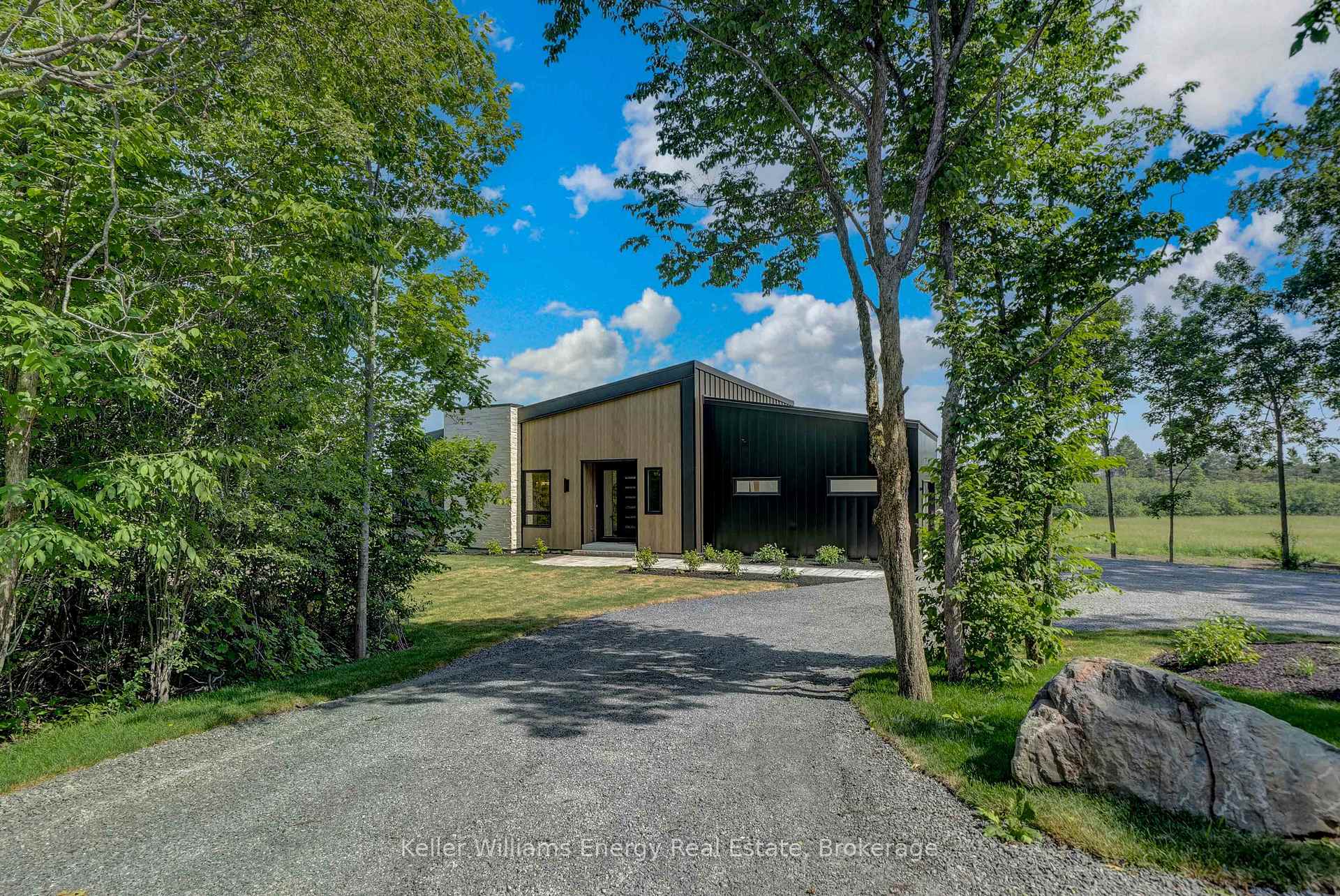 13 Partridge Hollow Road, Prince Edward County — photo 2 of 5