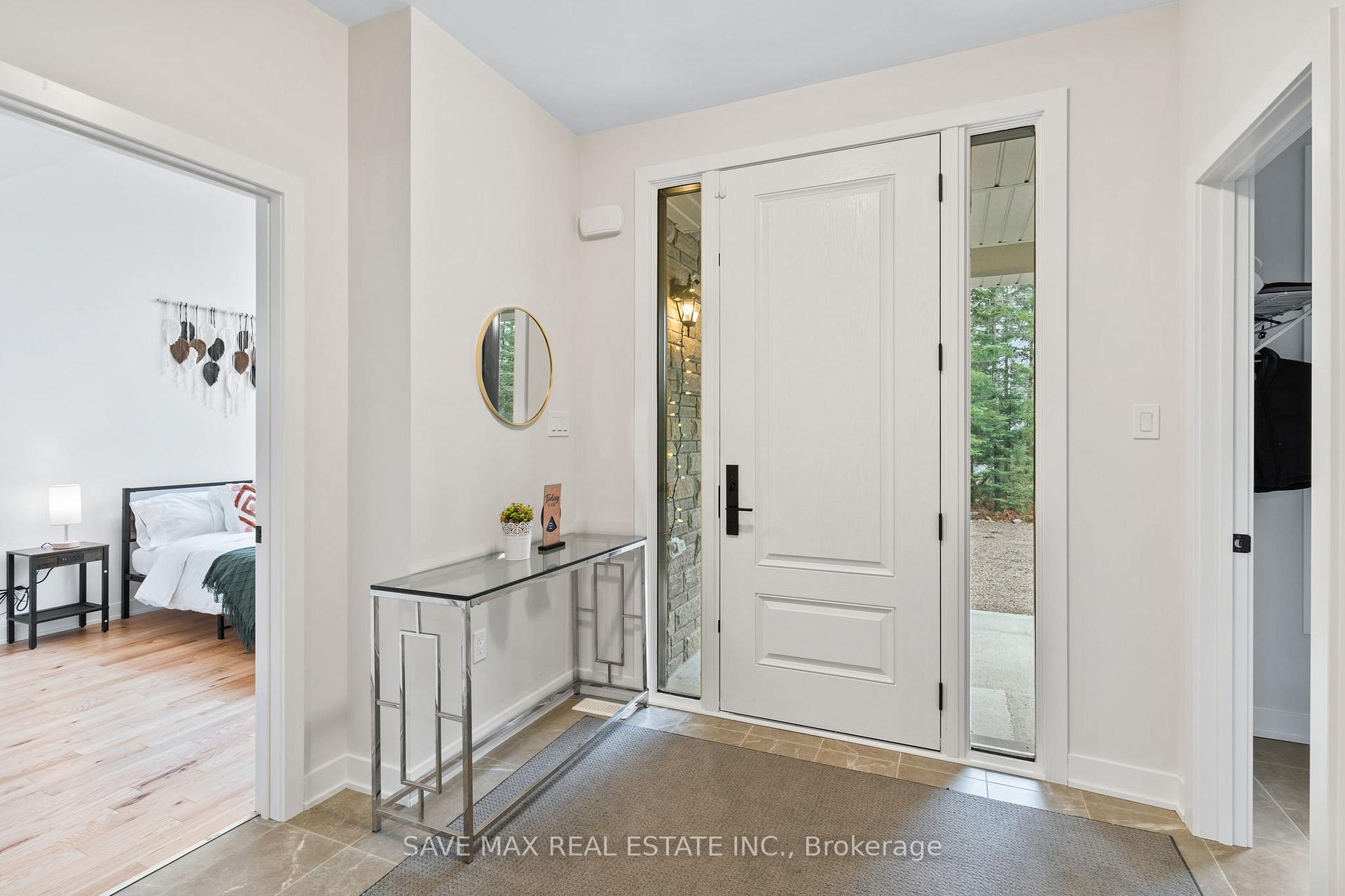1049 Greensview Drive, Lake of Bays — photo 4 of 5