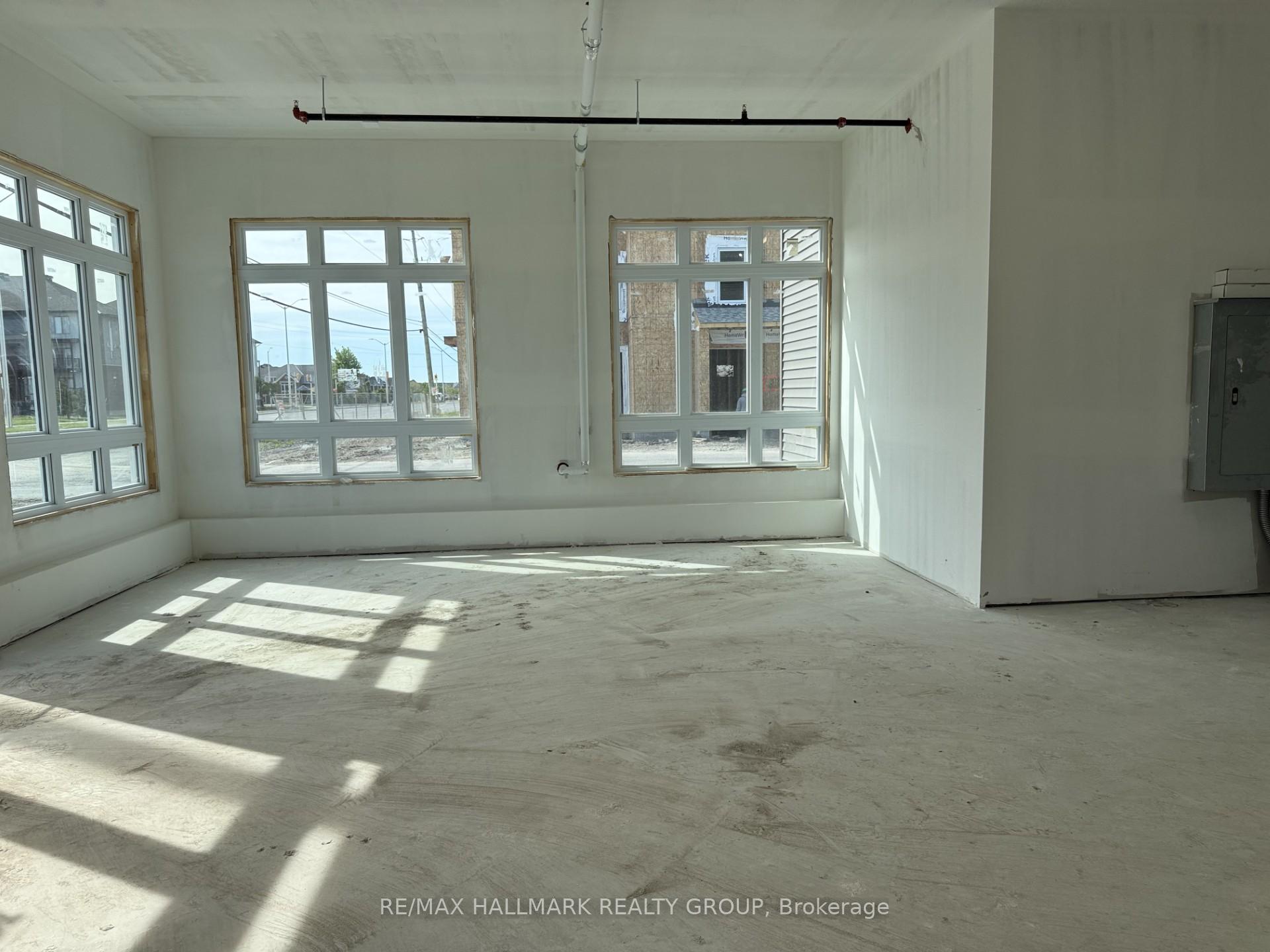 2370 TENTH LINE Road 101, Orleans - Cumberland and Area — photo 4 of 5