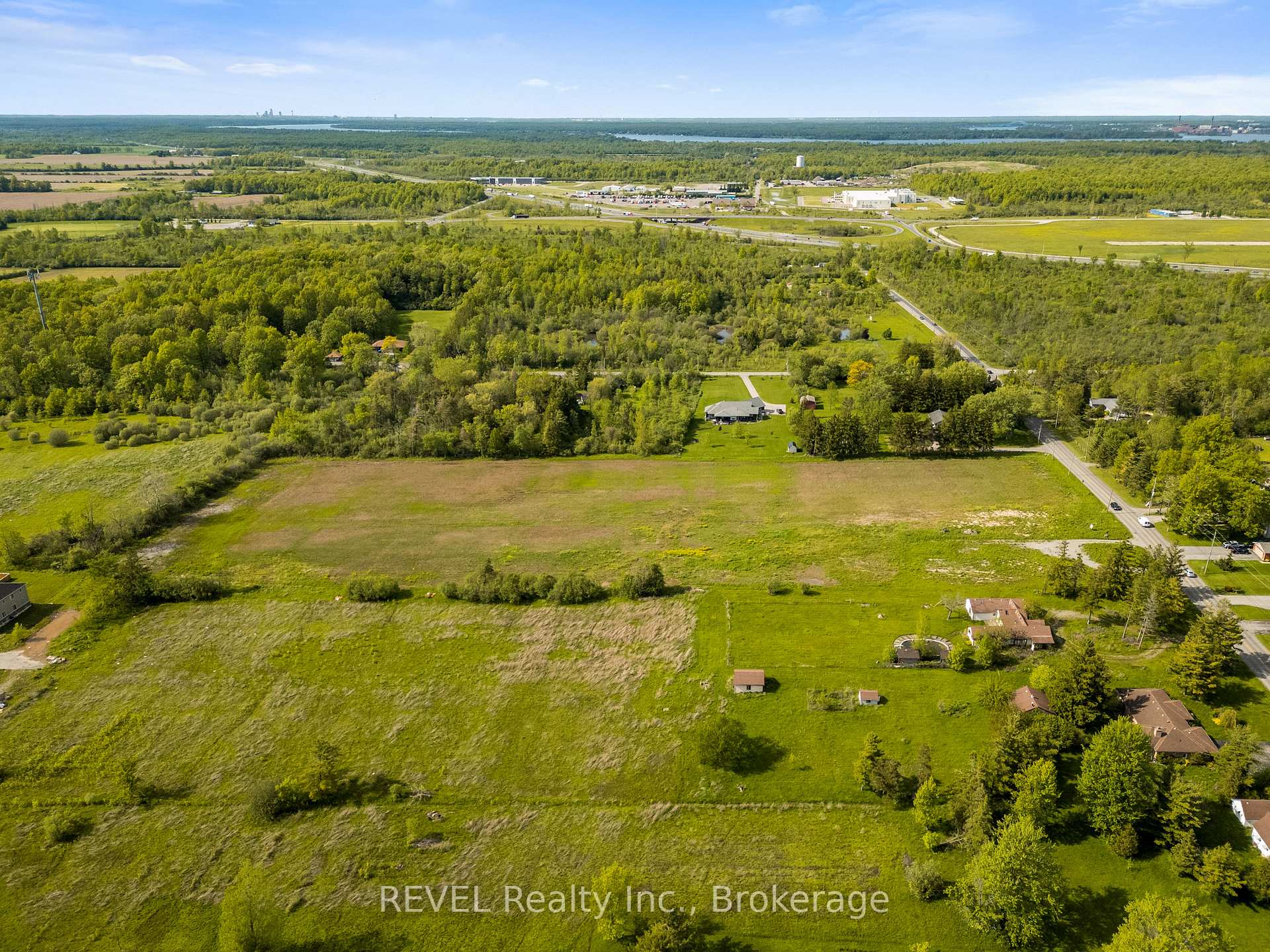 1257 W Pettit Road W, Fort Erie — photo 3 of 5