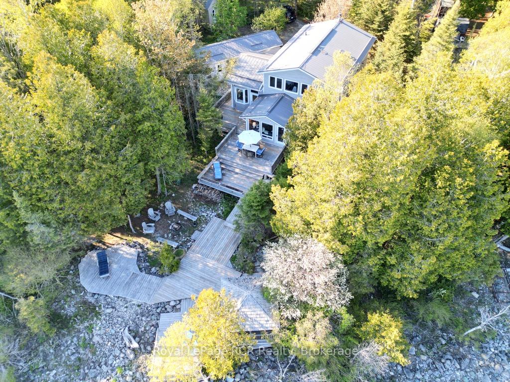 1166 Dorcas Bay Road, Northern Bruce Peninsula — photo 2 of 5