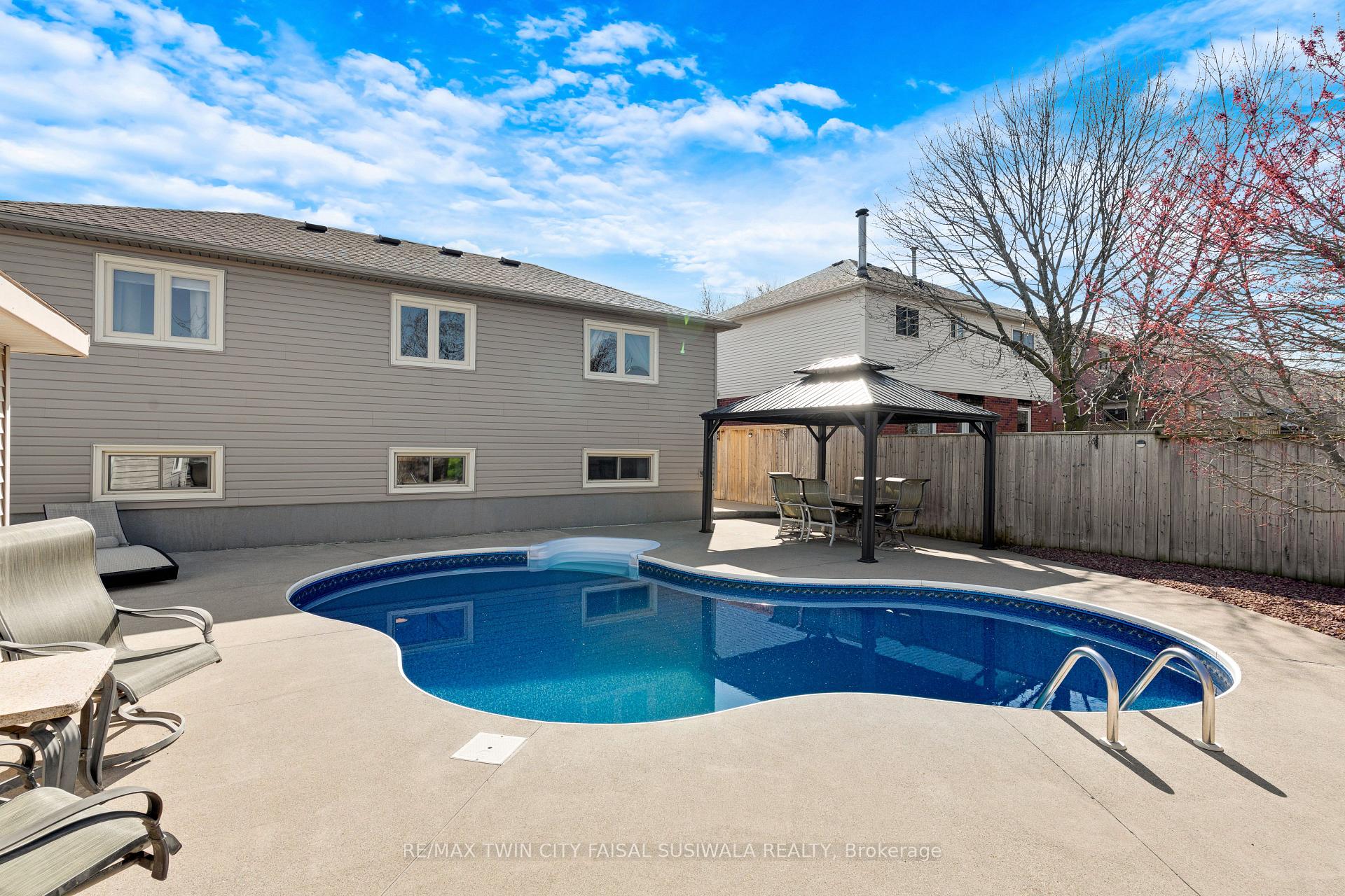 77 Mctague Drive, Cambridge — photo 5 of 5
