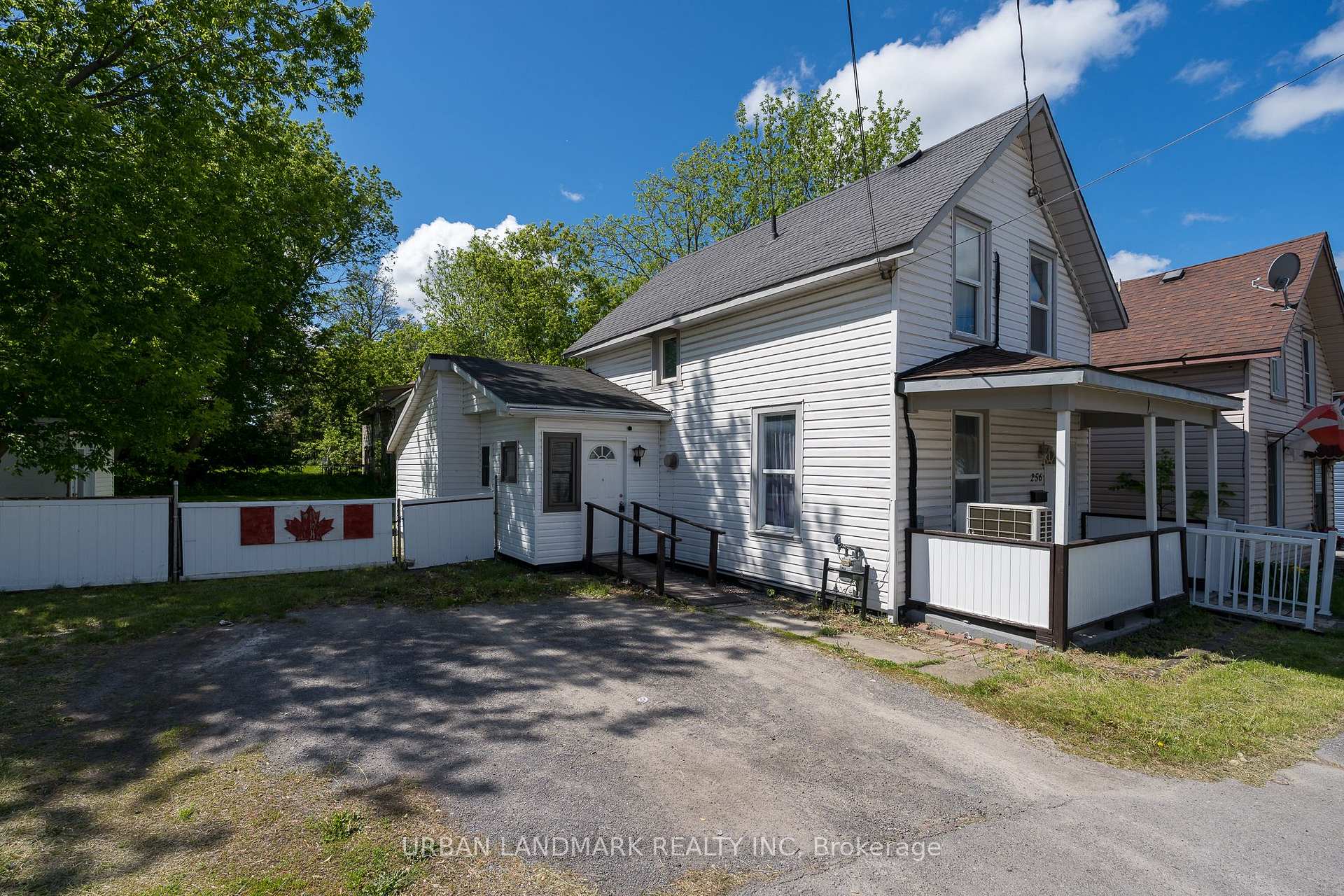 256 Dundas Street, Deseronto — photo 3 of 5