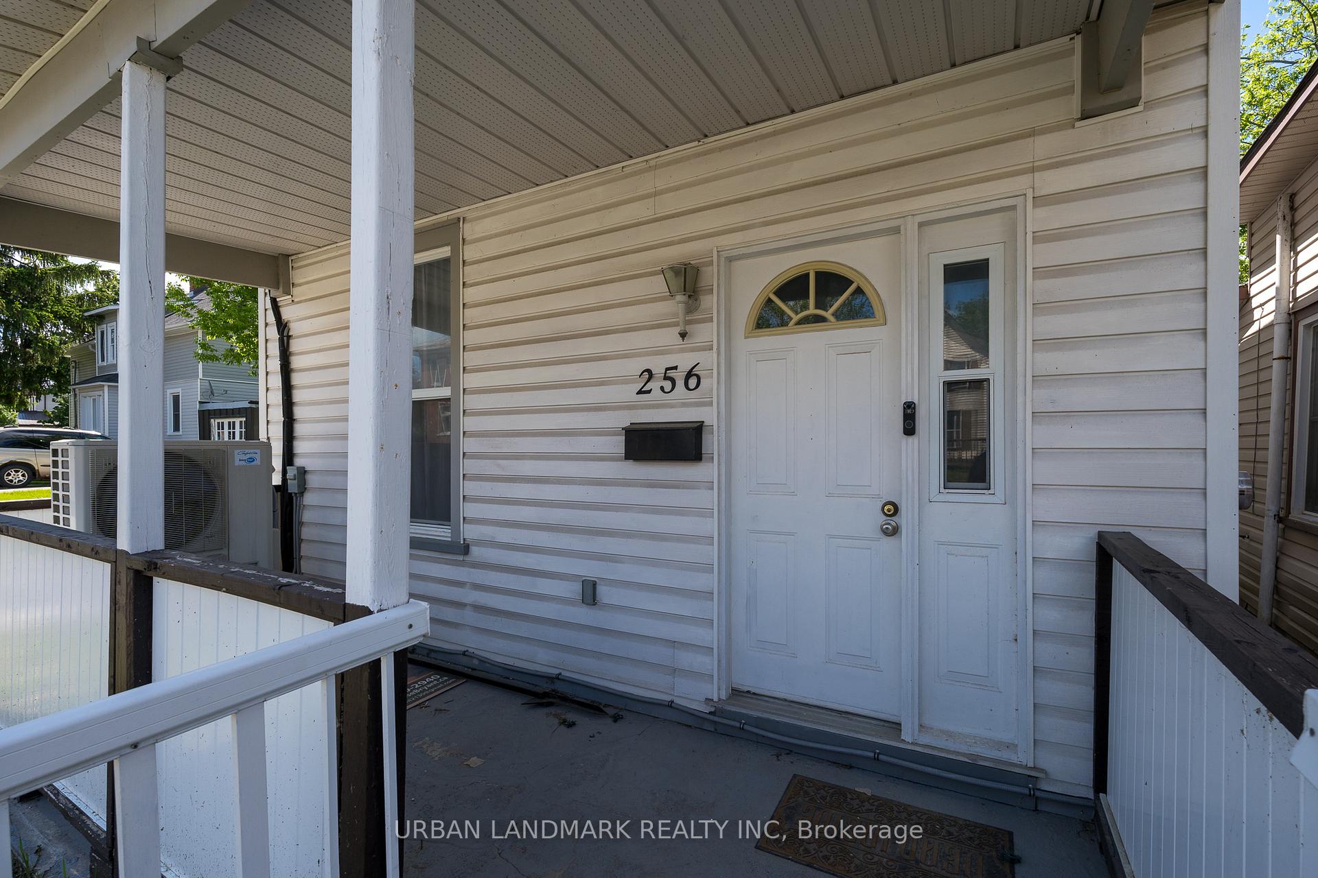 256 Dundas Street, Deseronto — photo 4 of 5