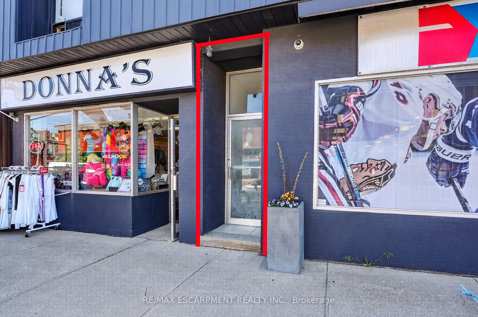 13 Main Street W #2, Grimsby, ON L3M 1R3 — Grimsby, Ontario