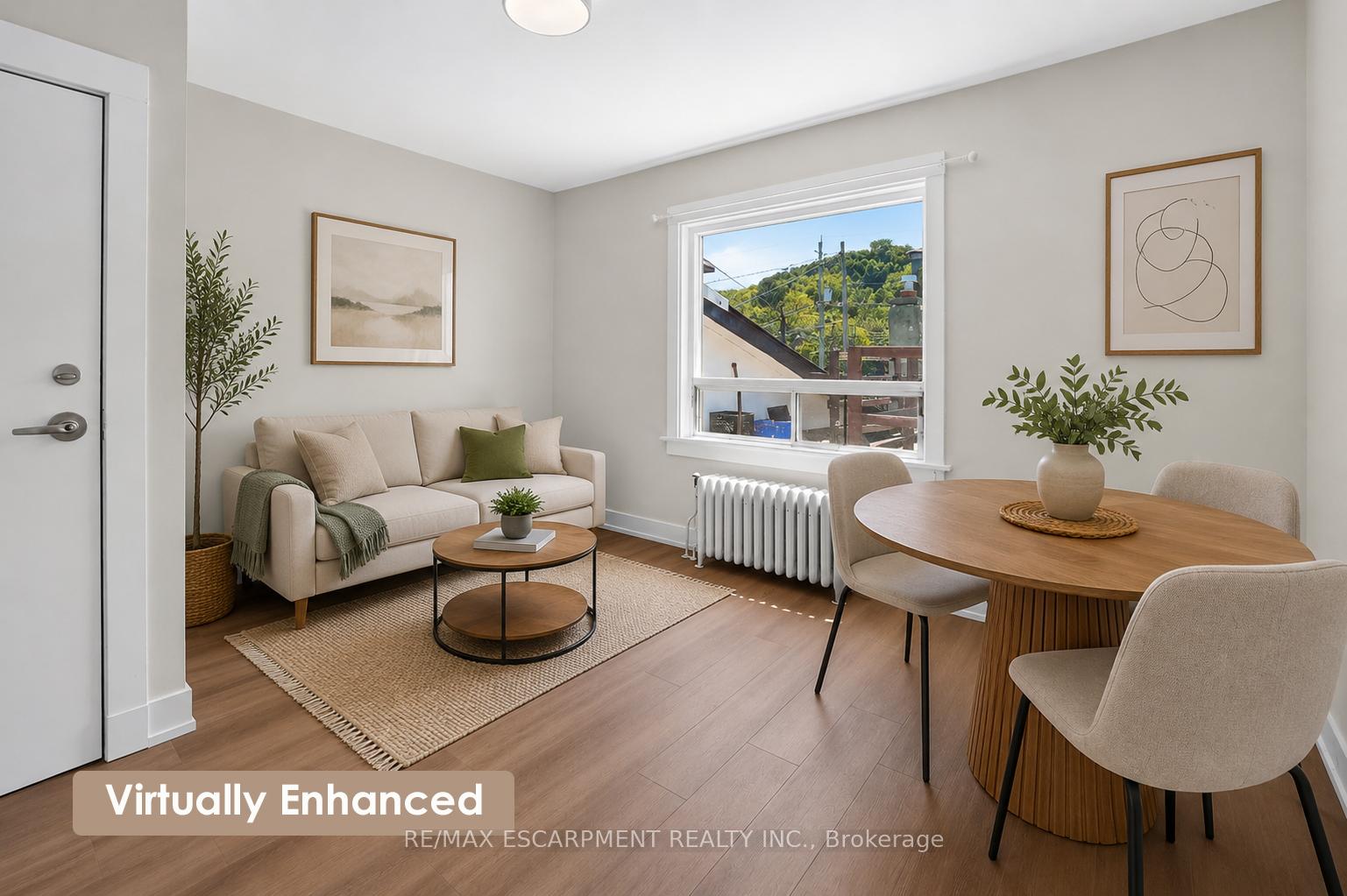 13 Main Street W #2, Grimsby — photo 3 of 5