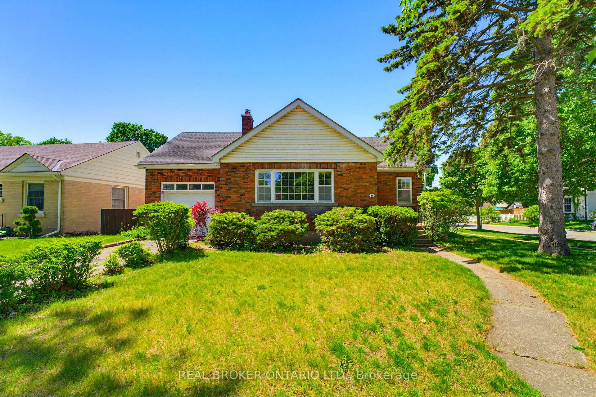 30 Lincoln Avenue, Brantford, ON N3T 4S4 — Brantford, Ontario