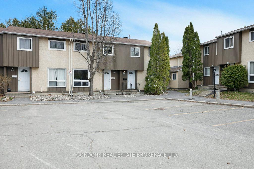 1562 Lassiter Terrace, Beacon Hill North - South and Area, ON K1J 8N4 — Beacon Hill North - South and Area, Ontario