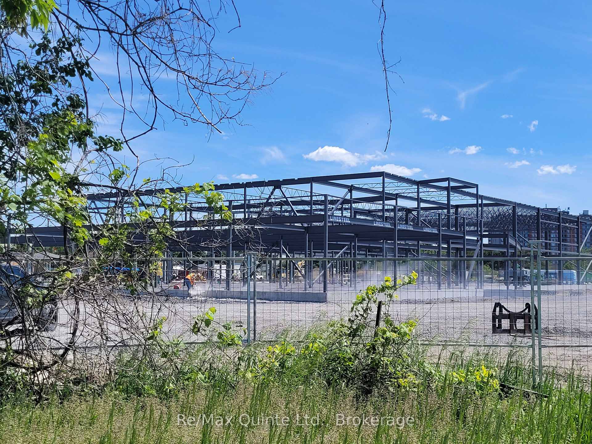 357 Bridge Street W, Belleville — photo 3 of 5