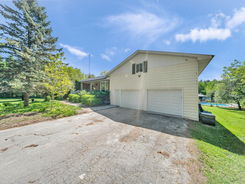 8663 30th Side Road, Centre Wellington — photo 2 of 5