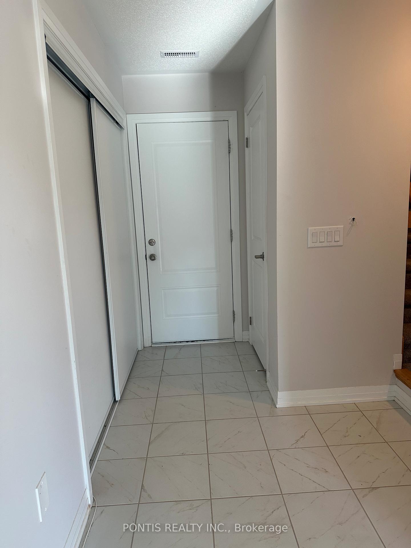 585 Colborne Street E 304, Brantford — photo 2 of 5