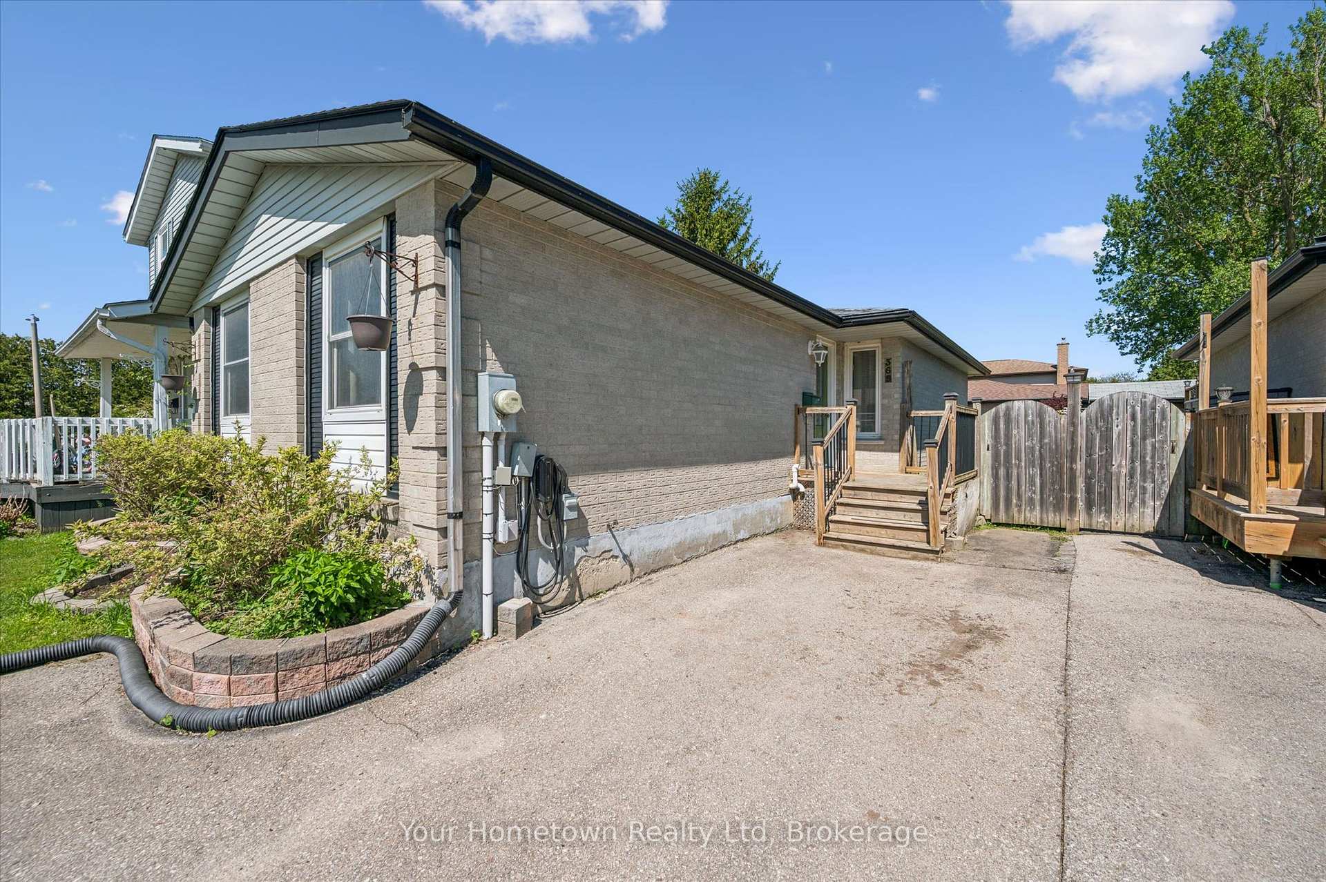369 Strathallan Street, Centre Wellington — photo 4 of 5