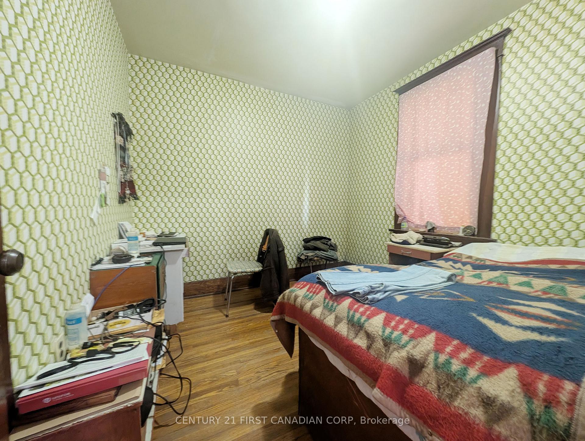 Photo 4
