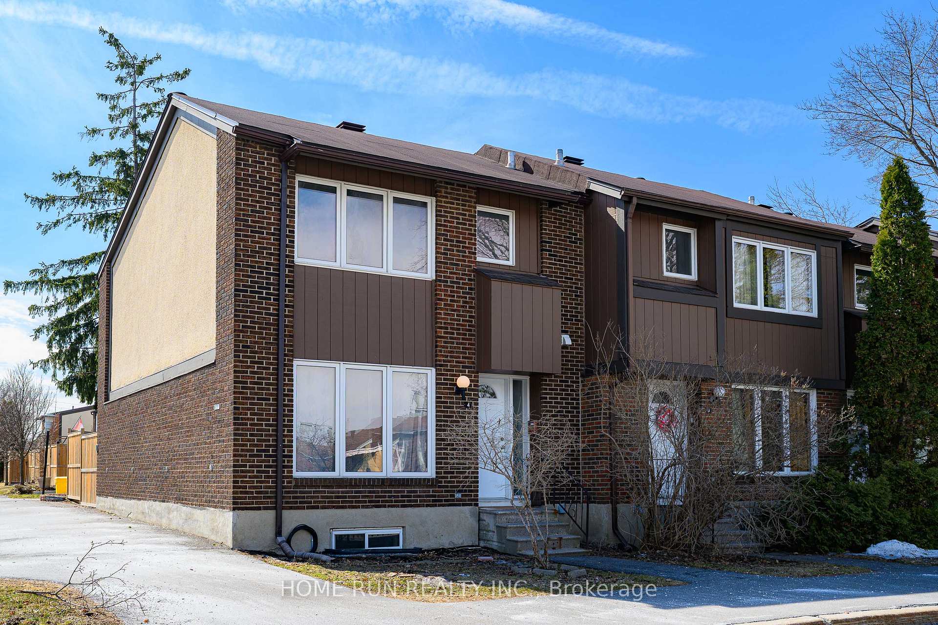 2111 Montreal Road 4, Beacon Hill North - South and Area — photo 2 of 5