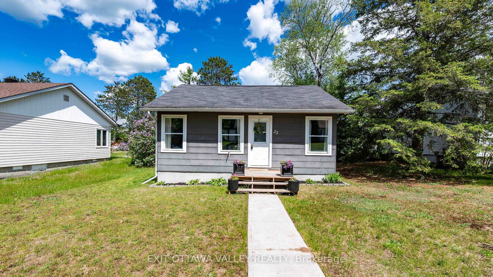 23 Summit Street, Deep River, ON K0J 1P0 — Deep River, Ontario