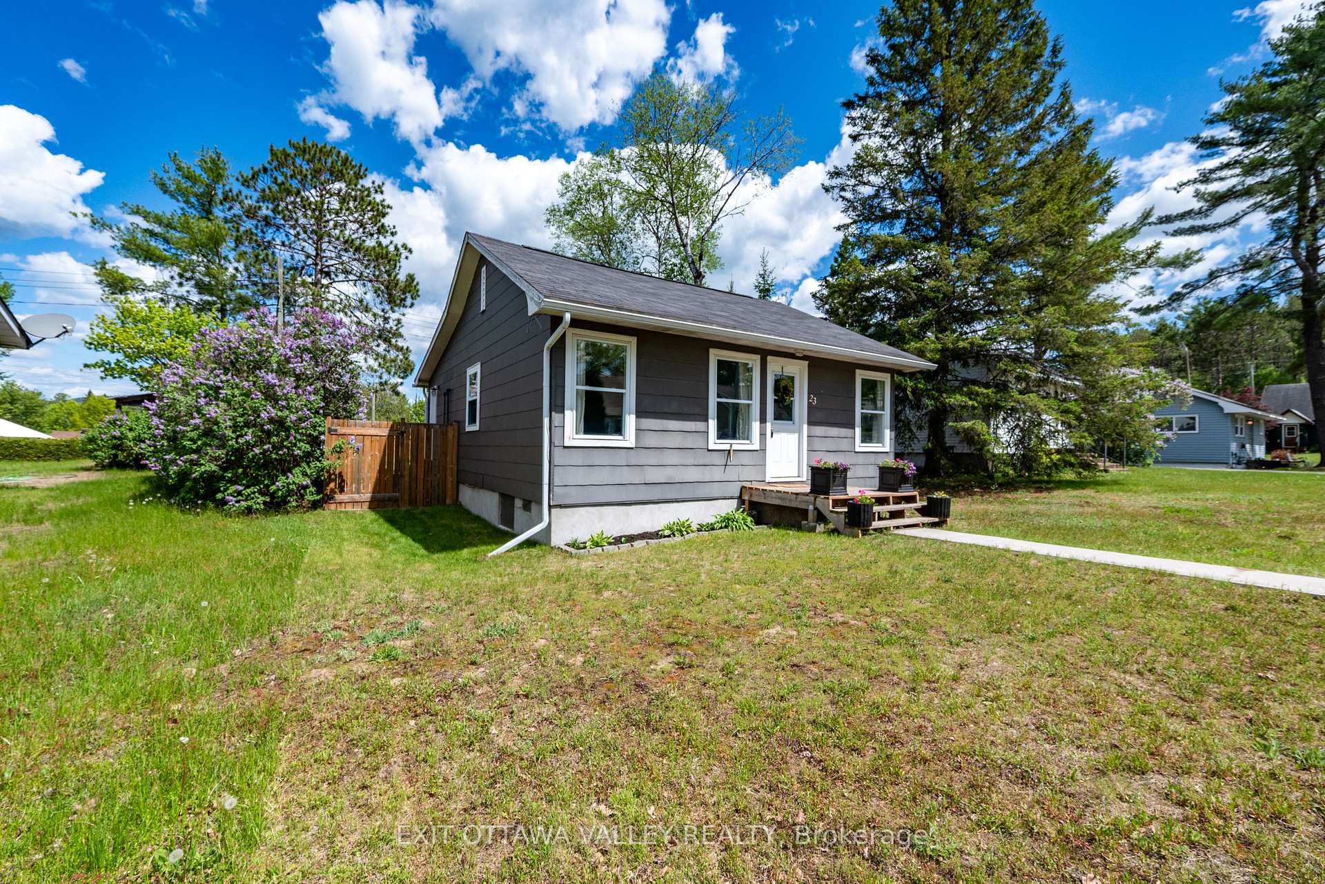 23 Summit Street, Deep River — photo 2 of 5