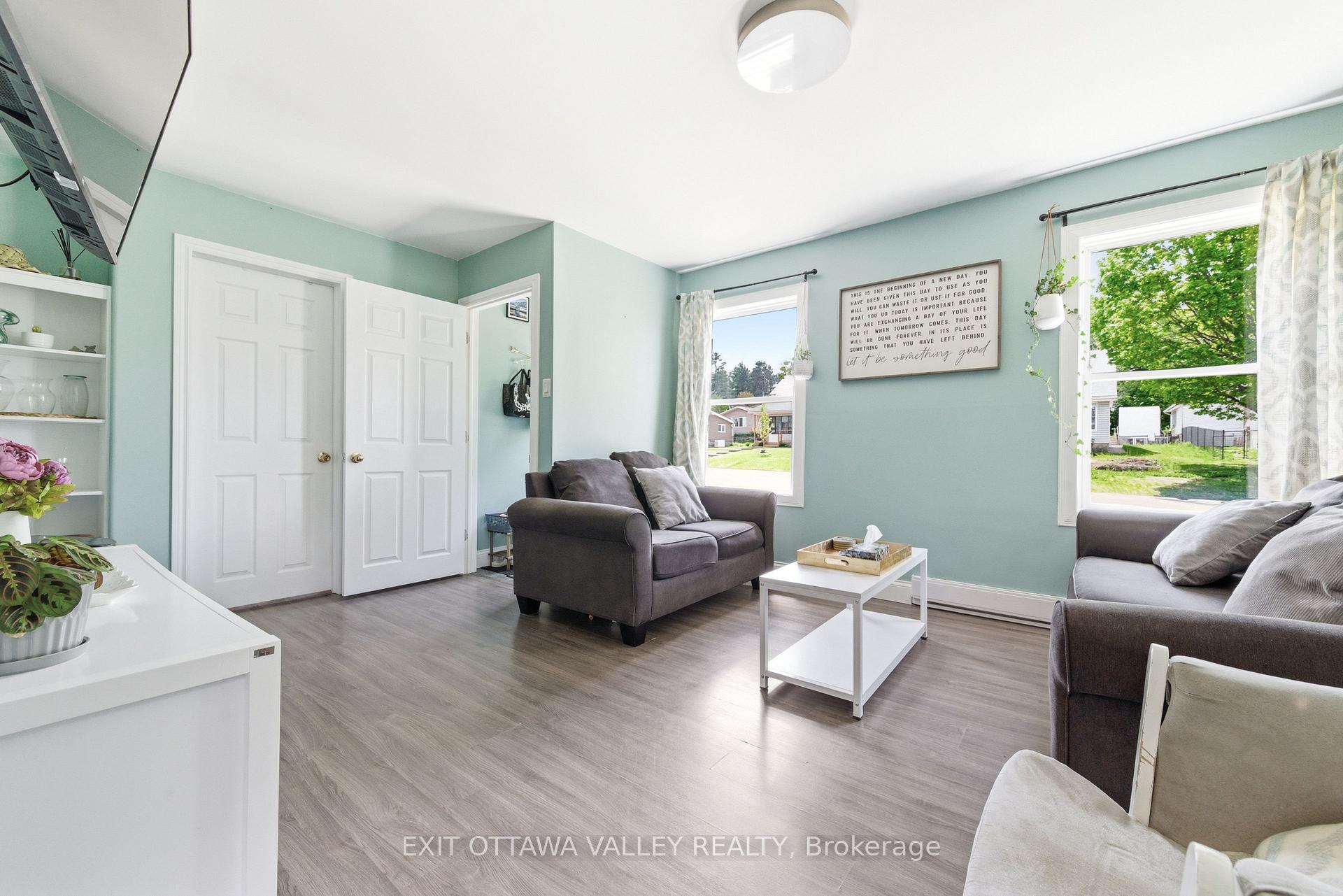 23 Summit Street, Deep River — photo 5 of 5