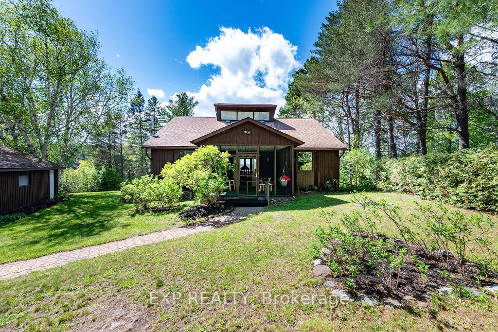 56 Lefty Lane, Whitewater Region, ON K0J 1Y0 — Whitewater Region, Ontario