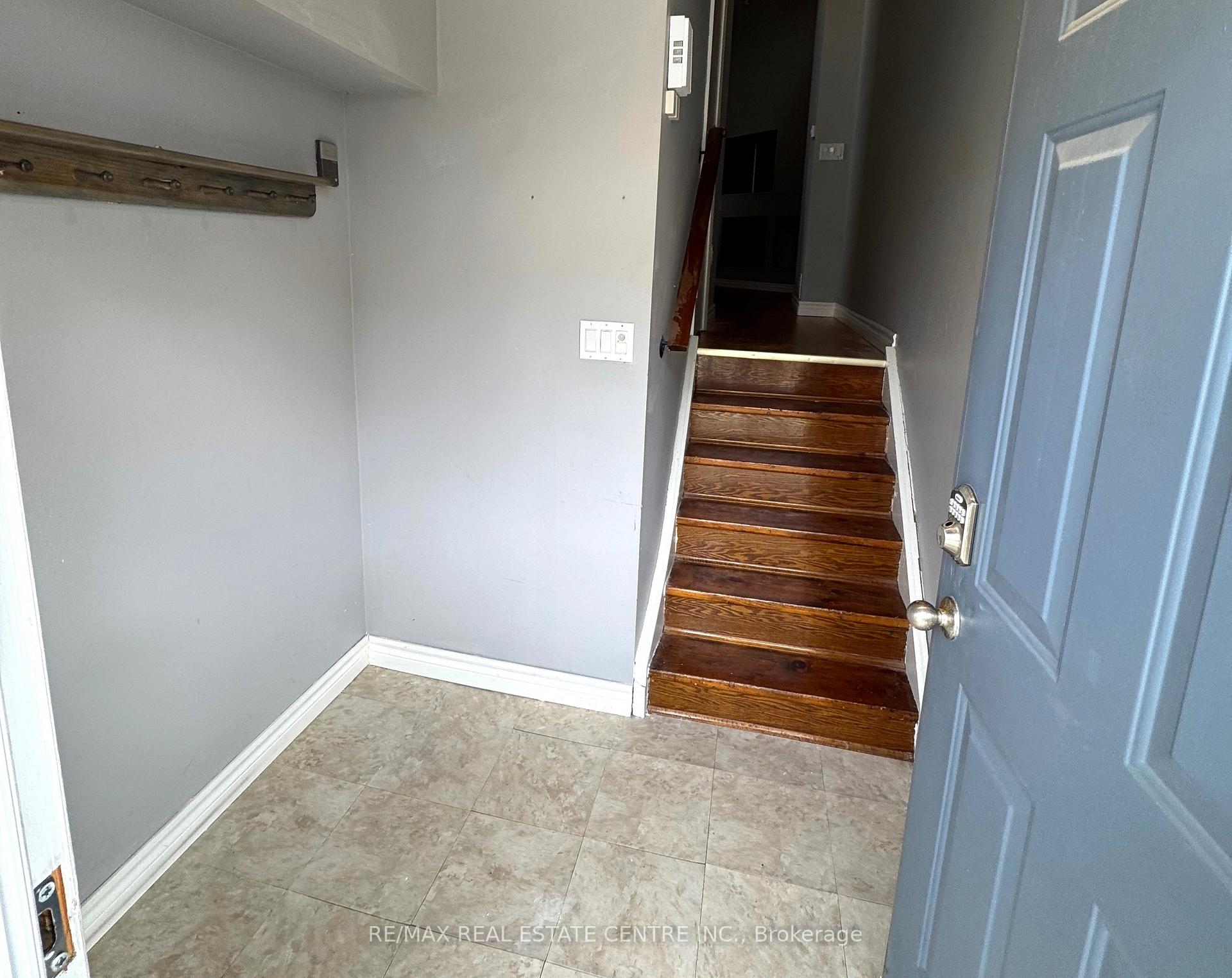 589 Beechwood Drive 49, Waterloo — photo 2 of 5
