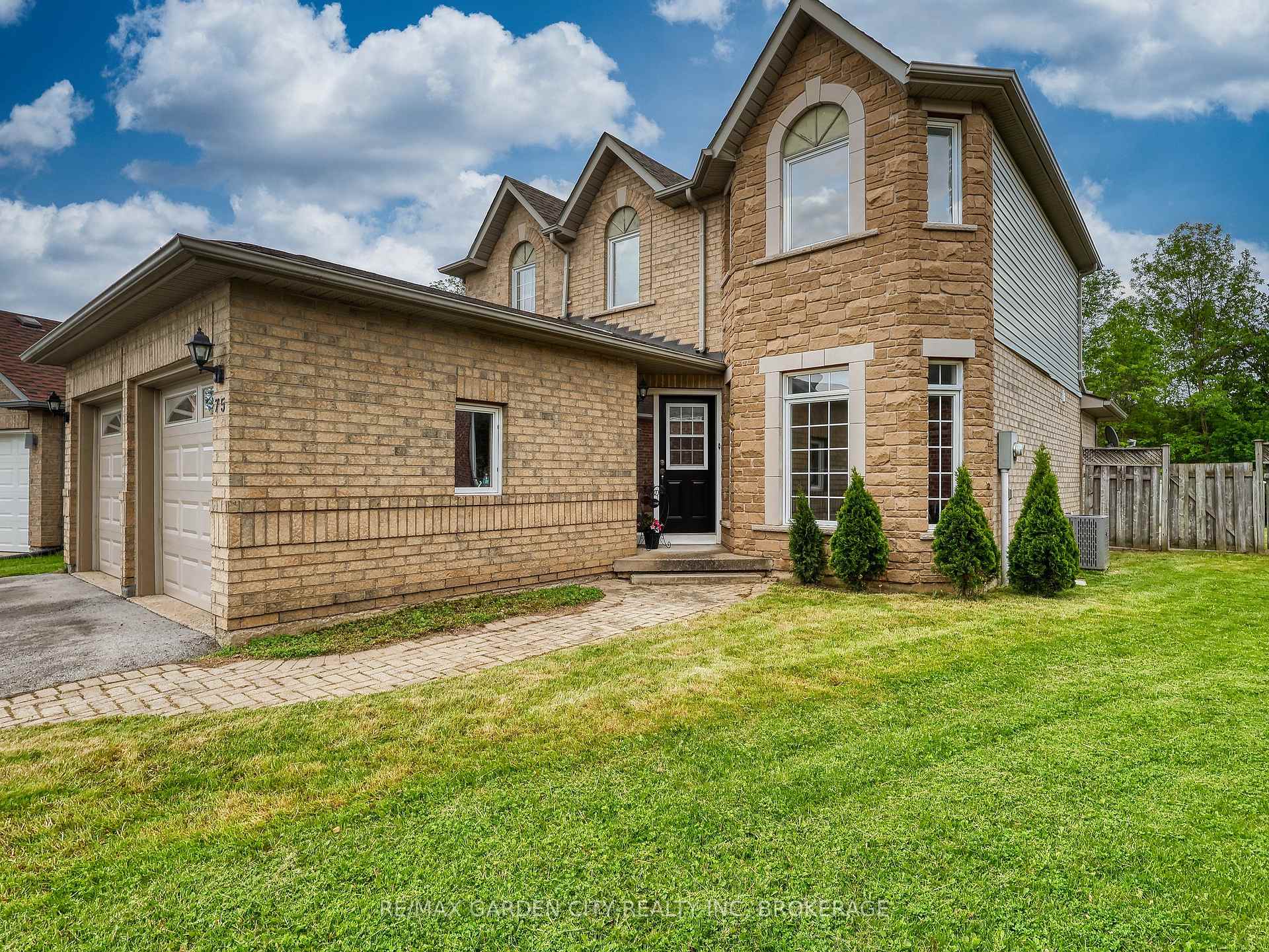75 Jackson Court E, Welland, ON L3C 7G4 — Welland, Ontario