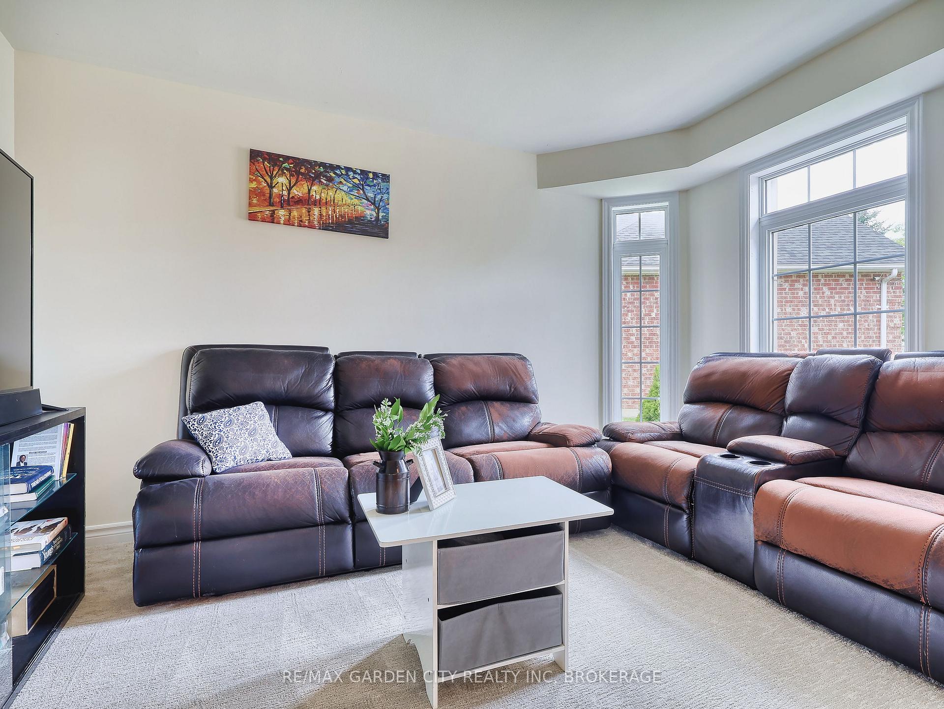 75 Jackson Court E, Welland — photo 5 of 5