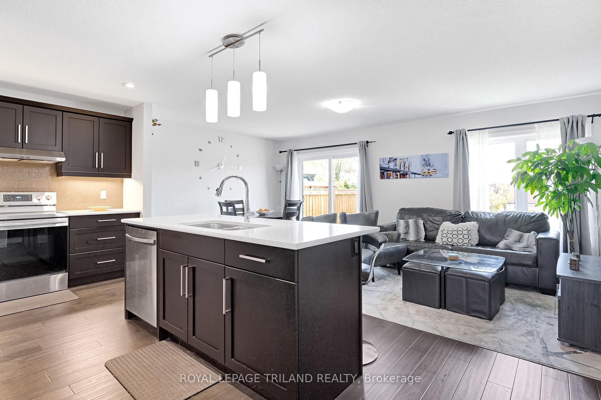 114 Benjamin Parkway, St. Thomas — photo 5 of 5