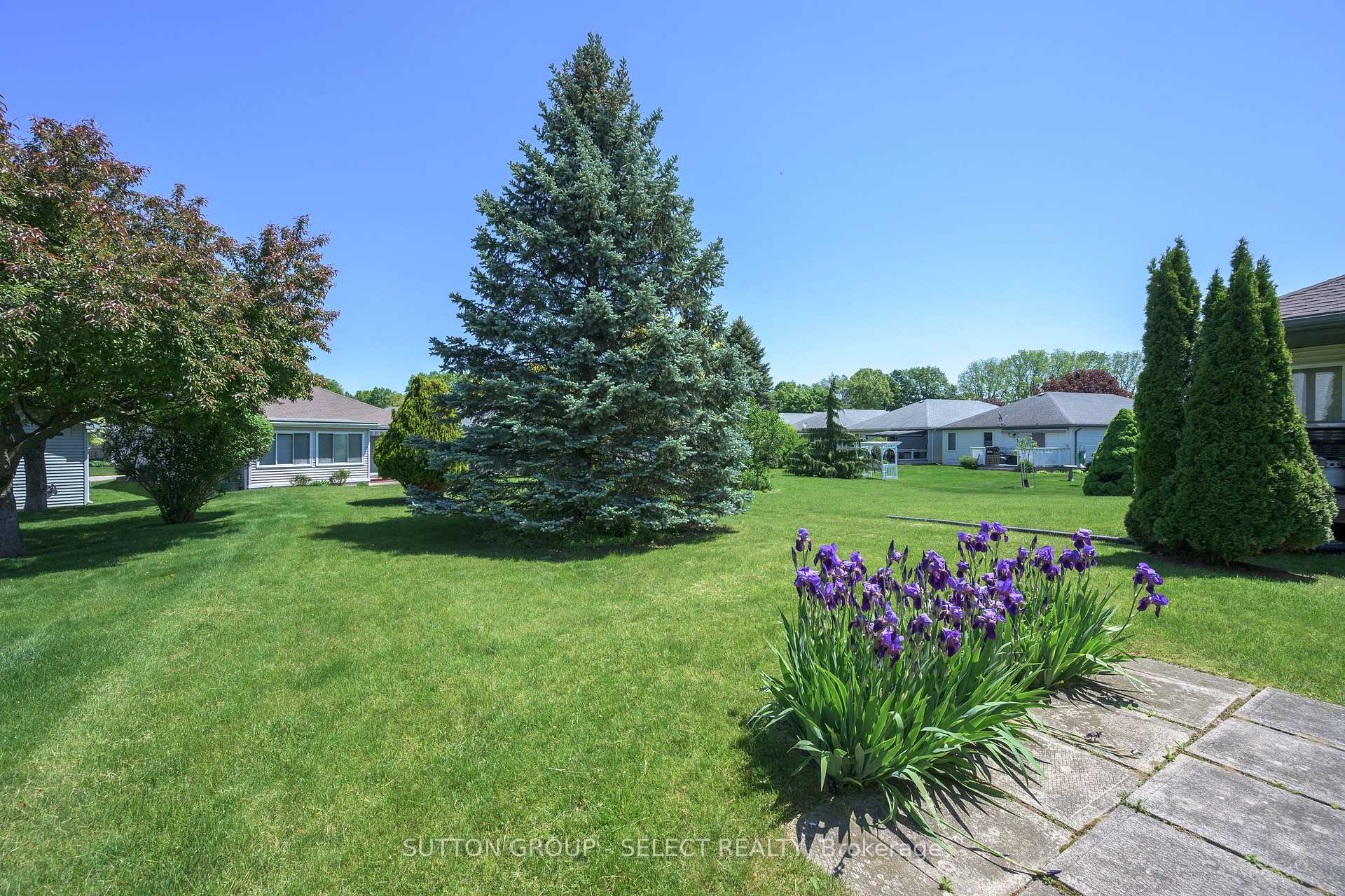 64 Wilson Avenue, Tillsonburg — photo 3 of 5