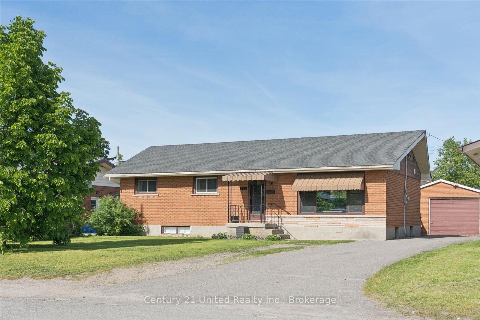 534 Robert Road, Peterborough — photo 3 of 5