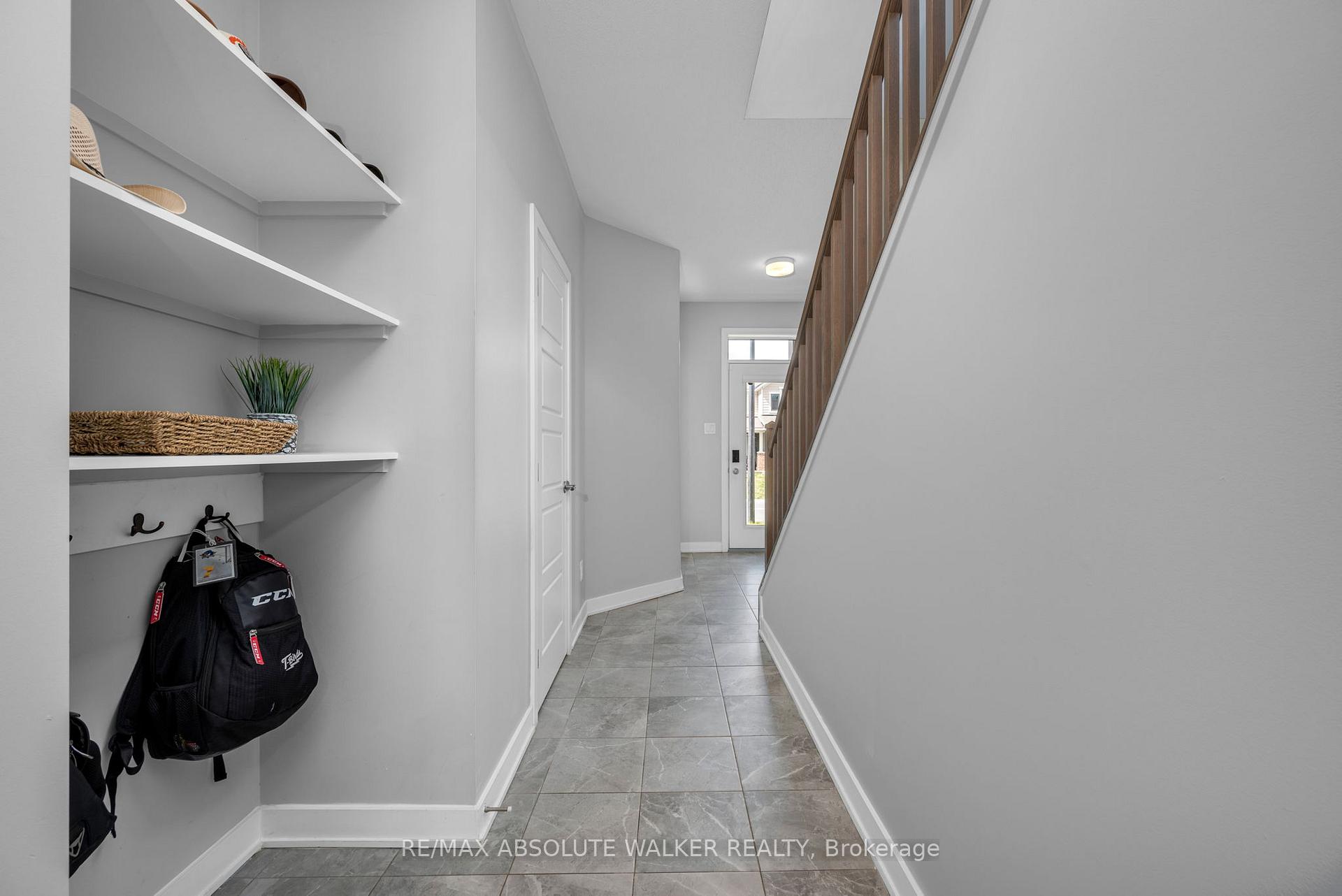 2176 Winsome Terrace, Orleans - Cumberland and Area — photo 4 of 5