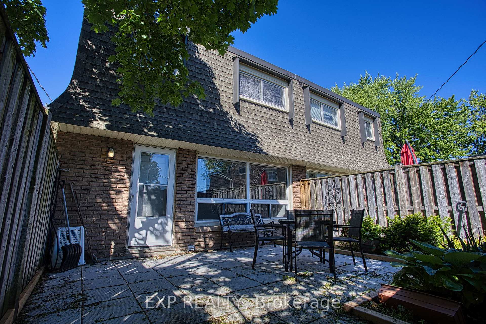 7 Viking Court 404, Grimsby — photo 3 of 5