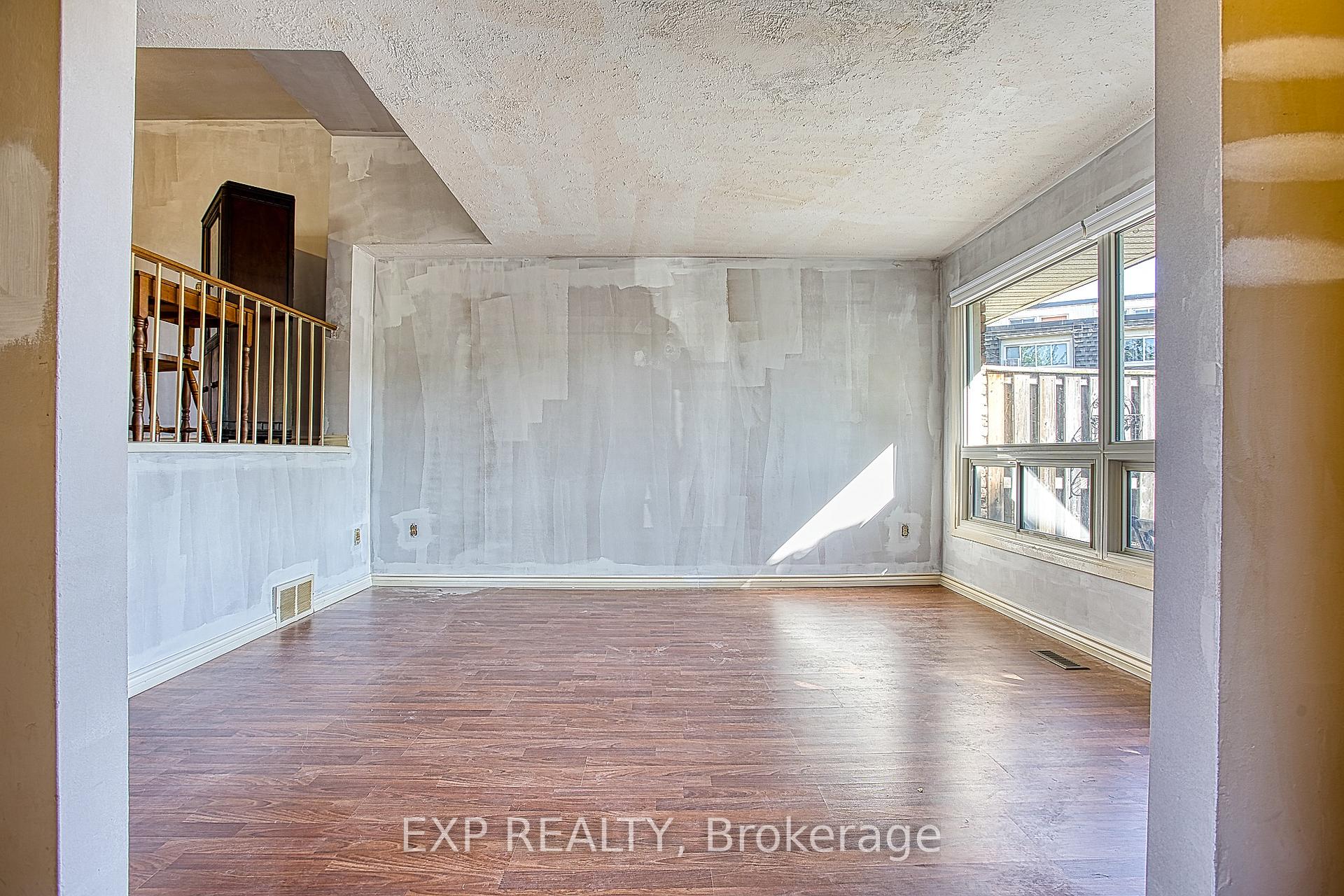 7 Viking Court 404, Grimsby — photo 5 of 5